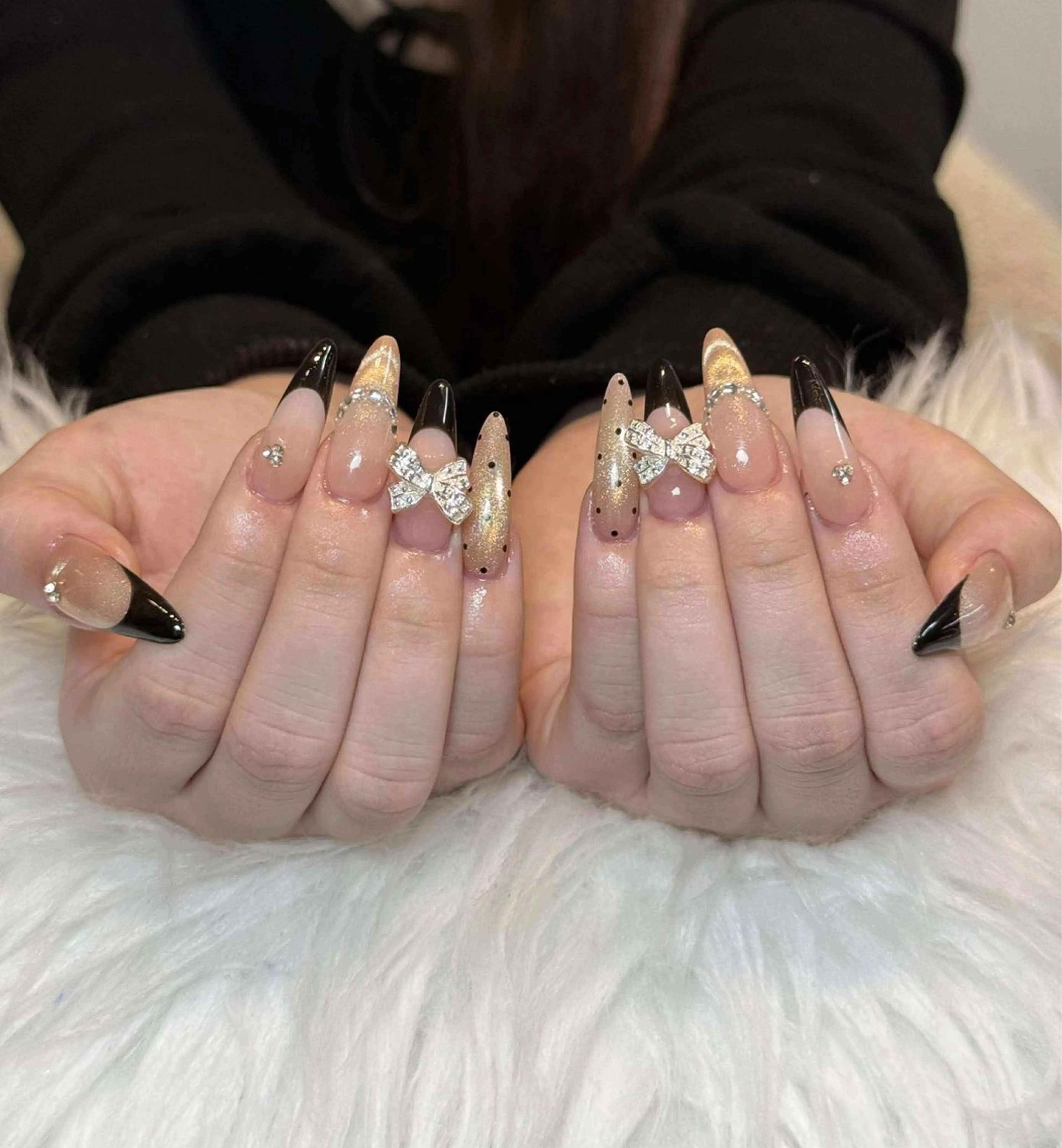 ネイル オーロラネイル ボルドー ブラウン 氷ネイル・うるうるネイル キラキラネイル ハンドネイル Julli NailStudioのネイルデザイン
