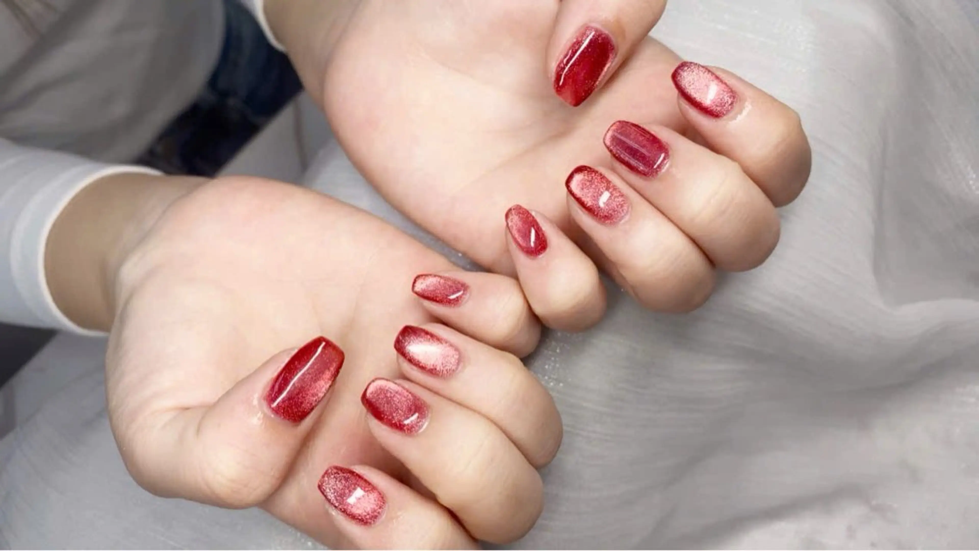 ネイル フレンチネイル グラデーション キラキラネイル 韓国ネイル マグネットネイル ハンドネイル Hara Nail 【パラジェル使用】のネイルデザイン