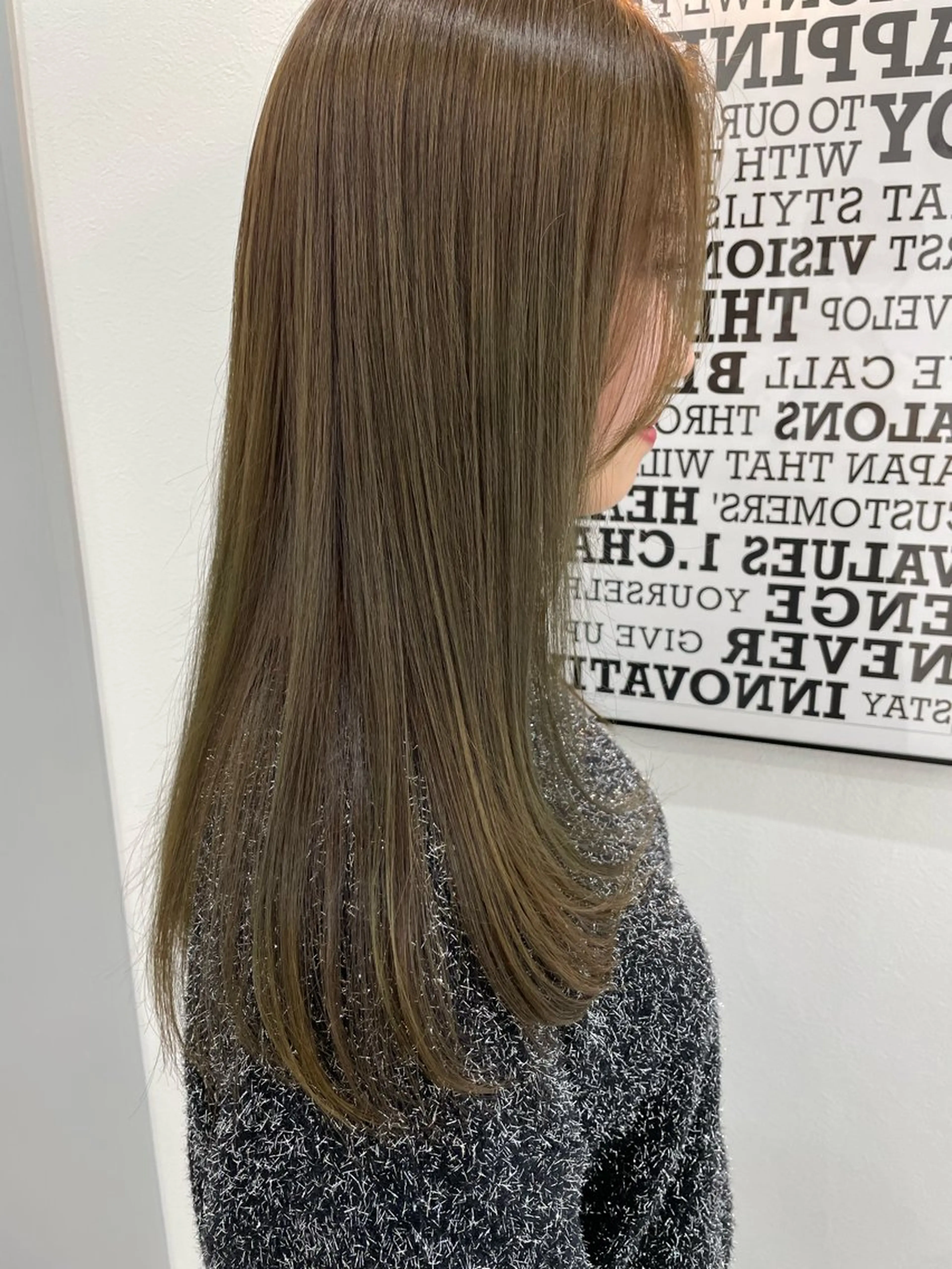 ロング カラー ベージュカラー オリーブベージュ 前田 真紀のヘアスタイル