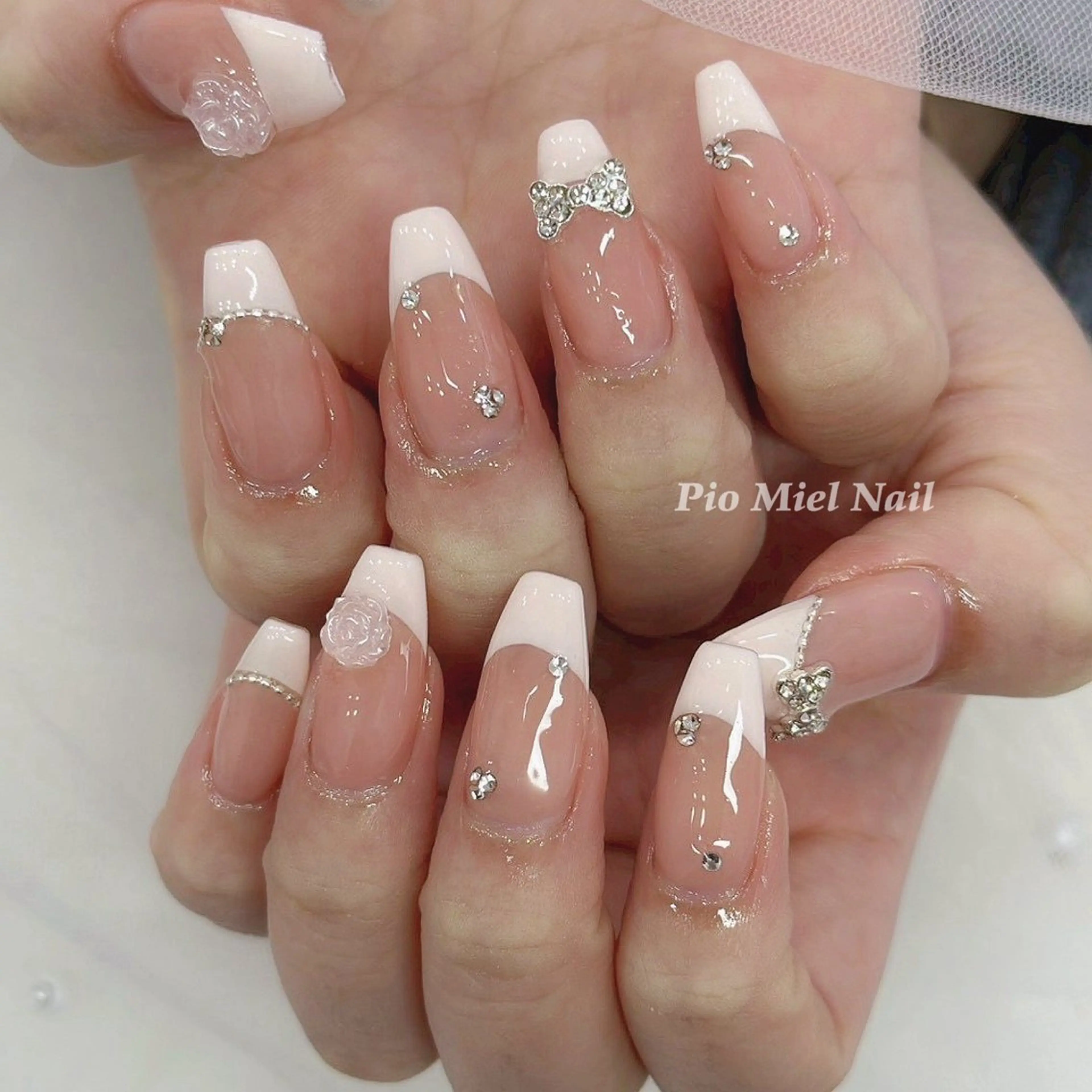 ネイル アートネイル クリアネイル 長さ出し フレンチネイル ジェルネイル ハンドネイル momo 長さだしのネイルデザイン