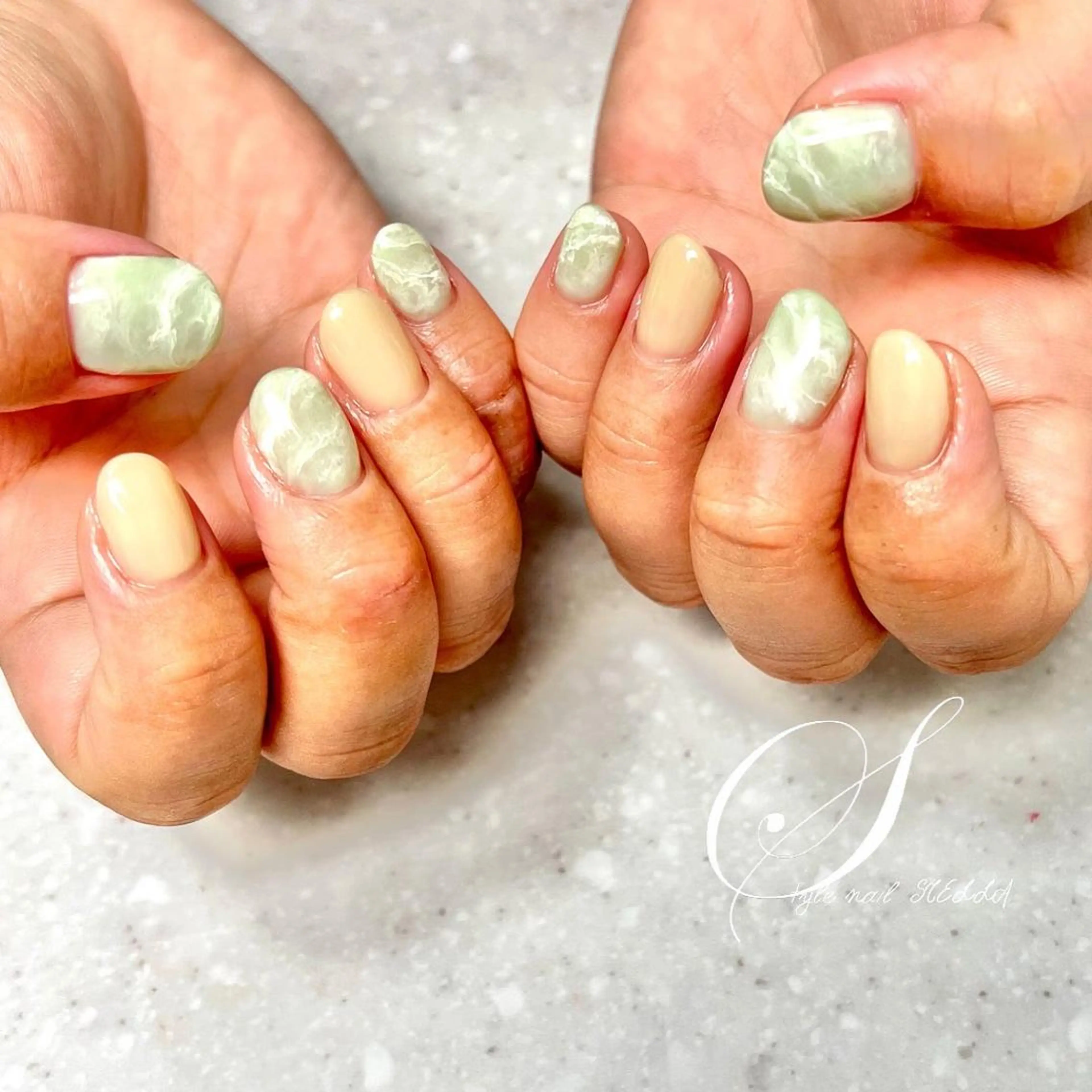 ネイル ジェルネイル 持ち込み ニュアンスネイル ワンカラーネイル シンプルネイル ハンドネイル ステラ marikominoのネイルデザイン