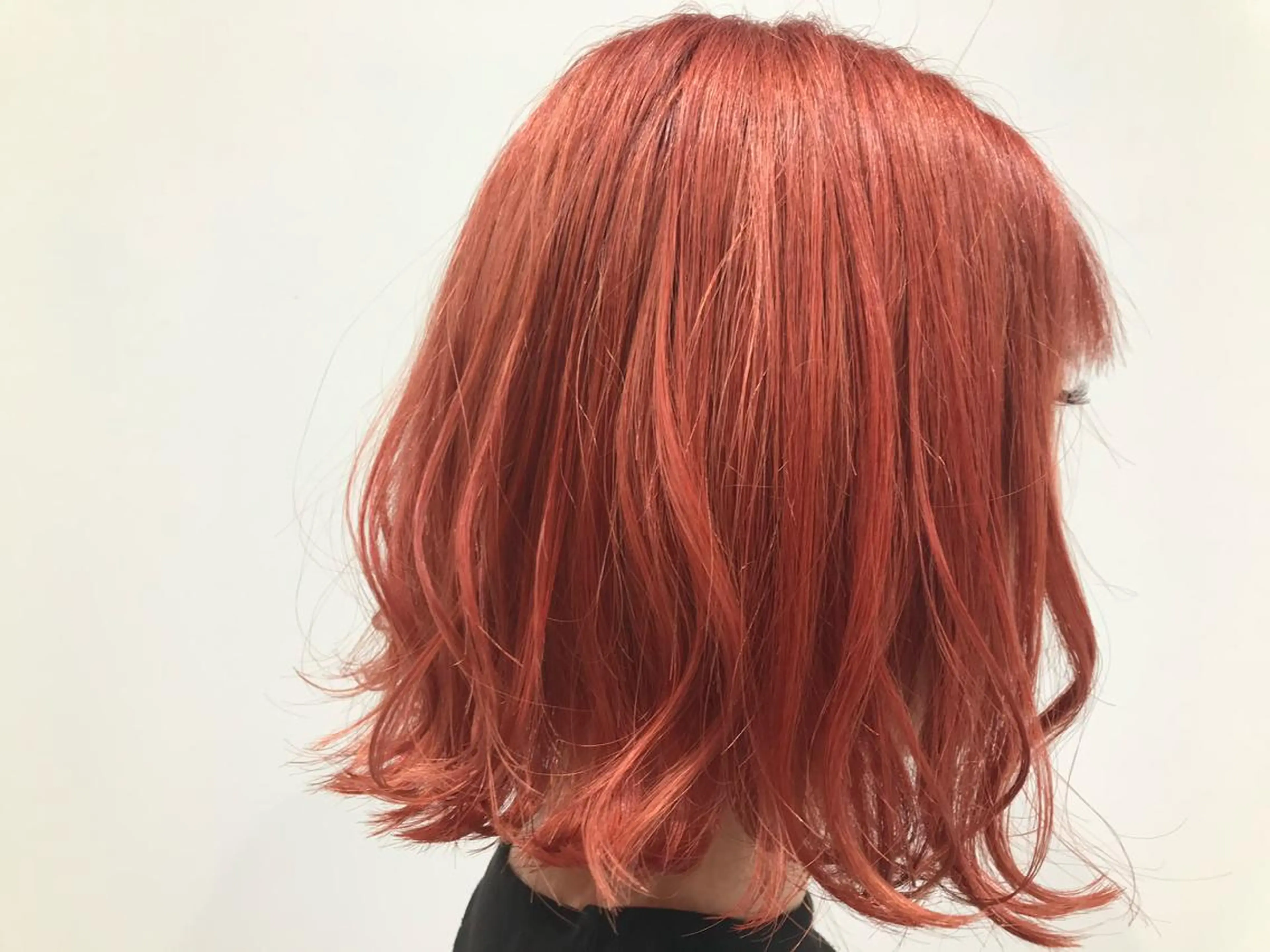 ミディアム カラー ヘアカラー Kro ハイトーン×ブリーチのヘアスタイル