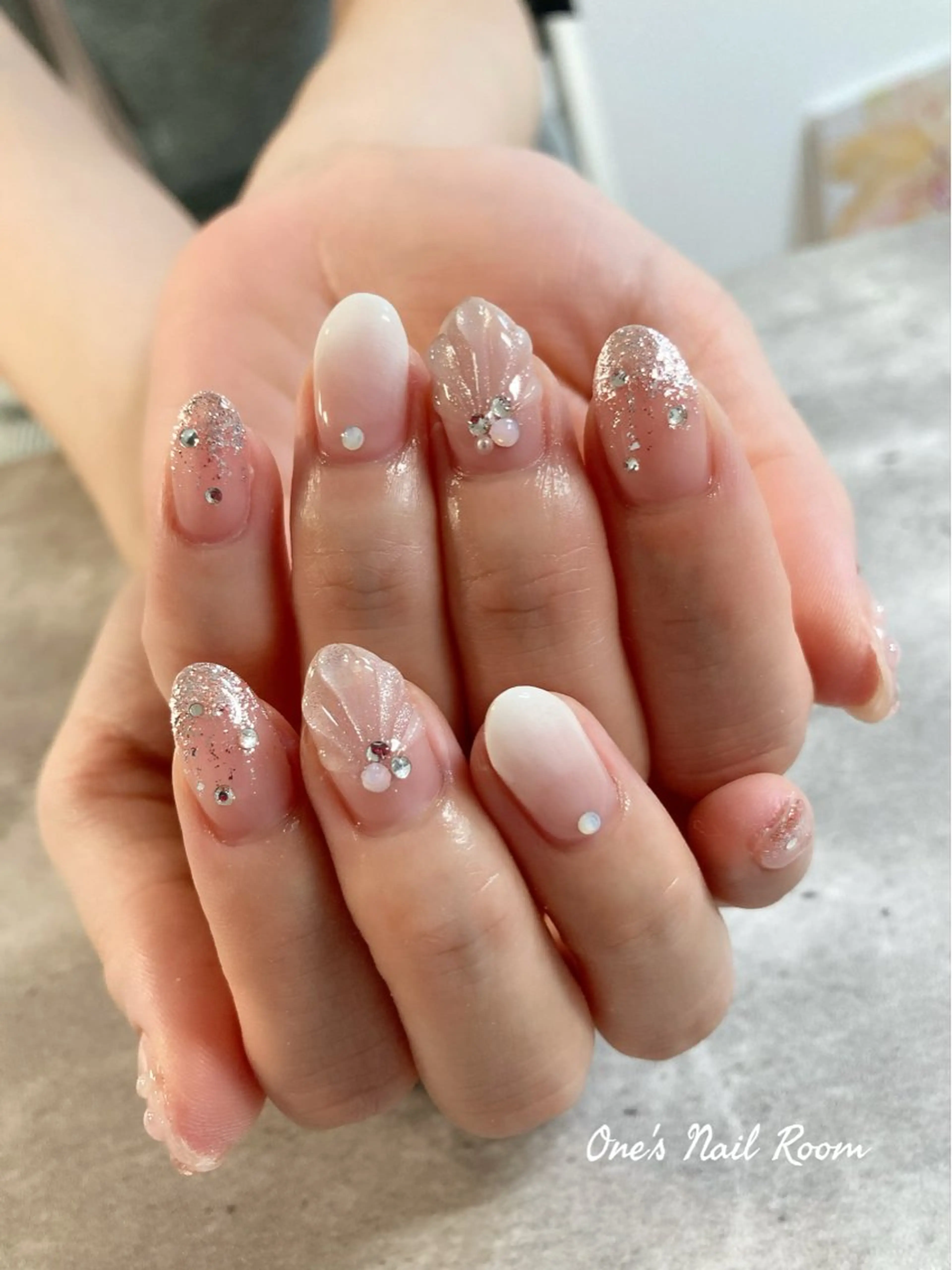 ネイル ハンドネイル One's Nail Roomのネイルデザイン