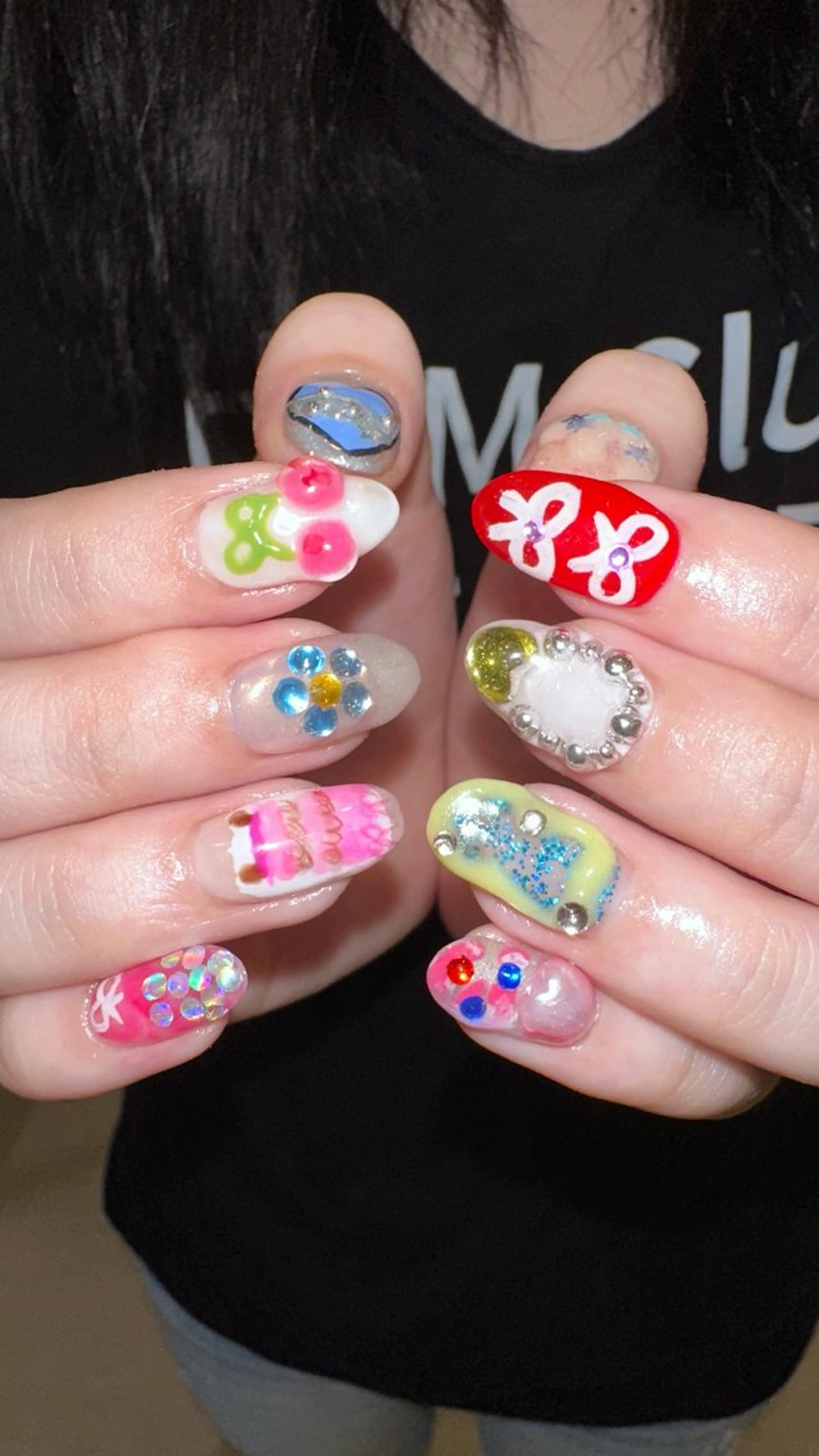 ネイル ハンドネイル 👽個性派ネイル🎀 komachiのヘアスタイル