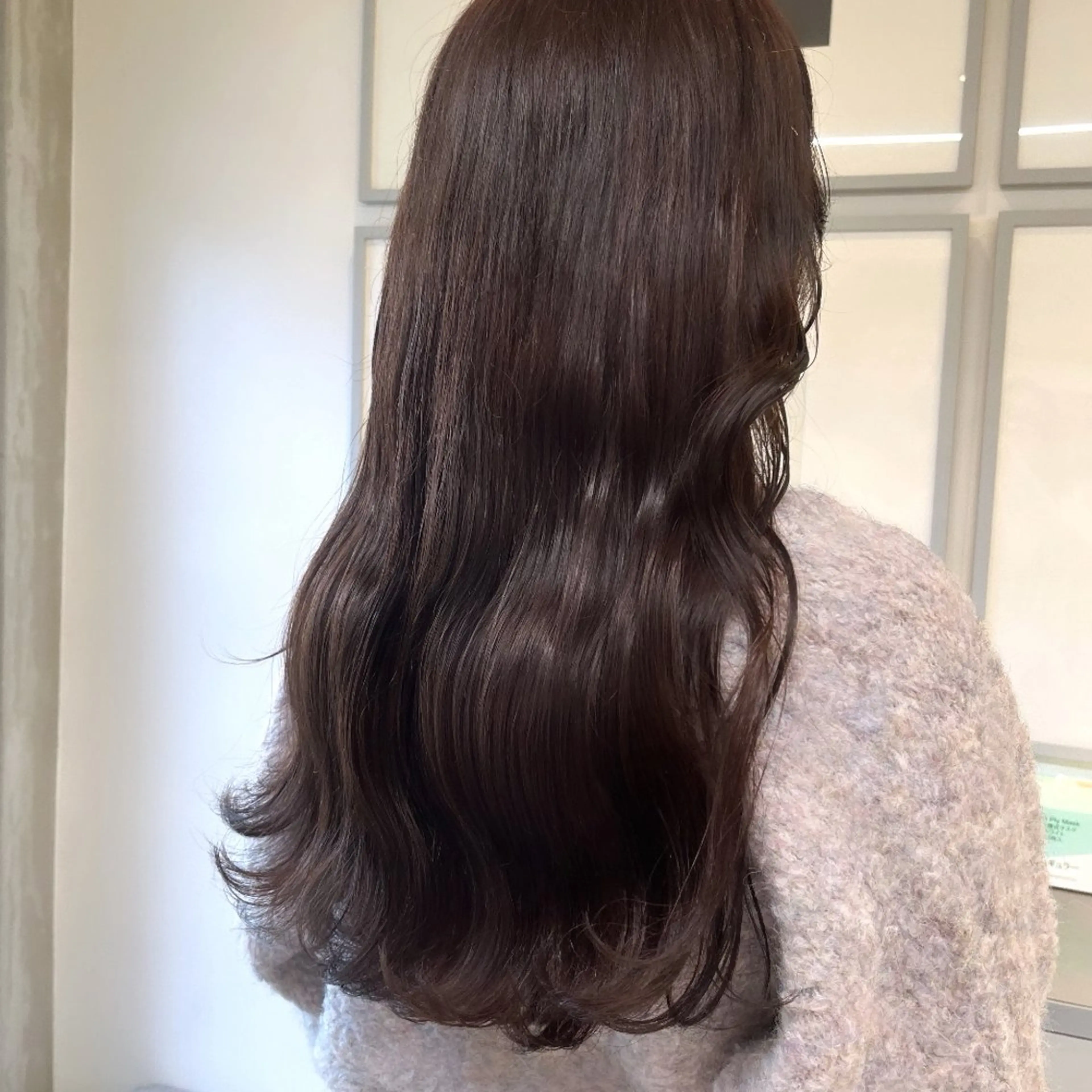 セミロング カラー アッシュ ベージュカラー ブラウンカラー ブラウンベージュ 透明感カラー ヘアカラー トリートメント ヘッドスパ ヘアセット カジュアルを女っぽく 𝗮𝘆𝗮𝗰𝗼のヘアスタイル