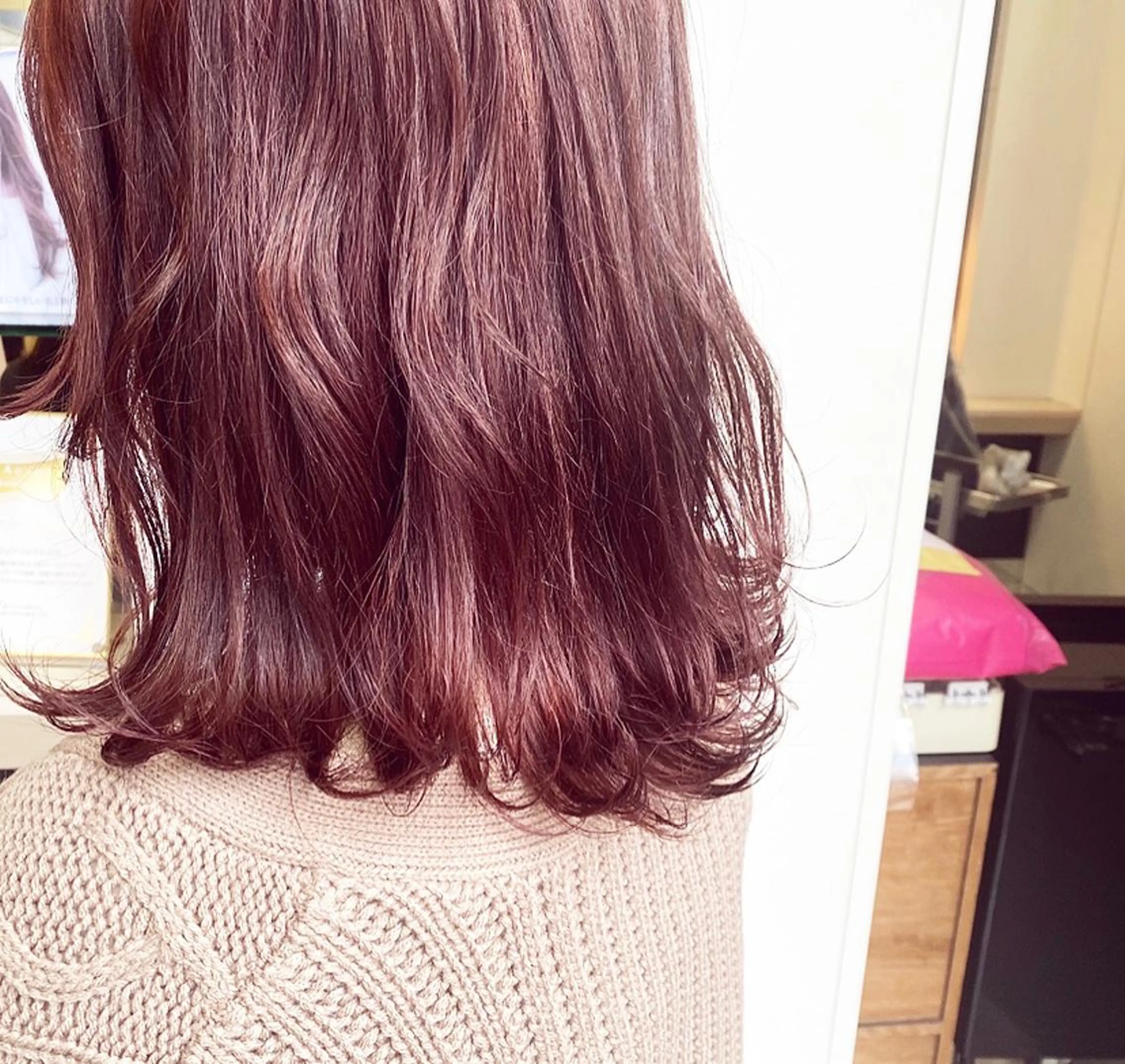 ミディアム カラー 滝本 里実のヘアスタイル