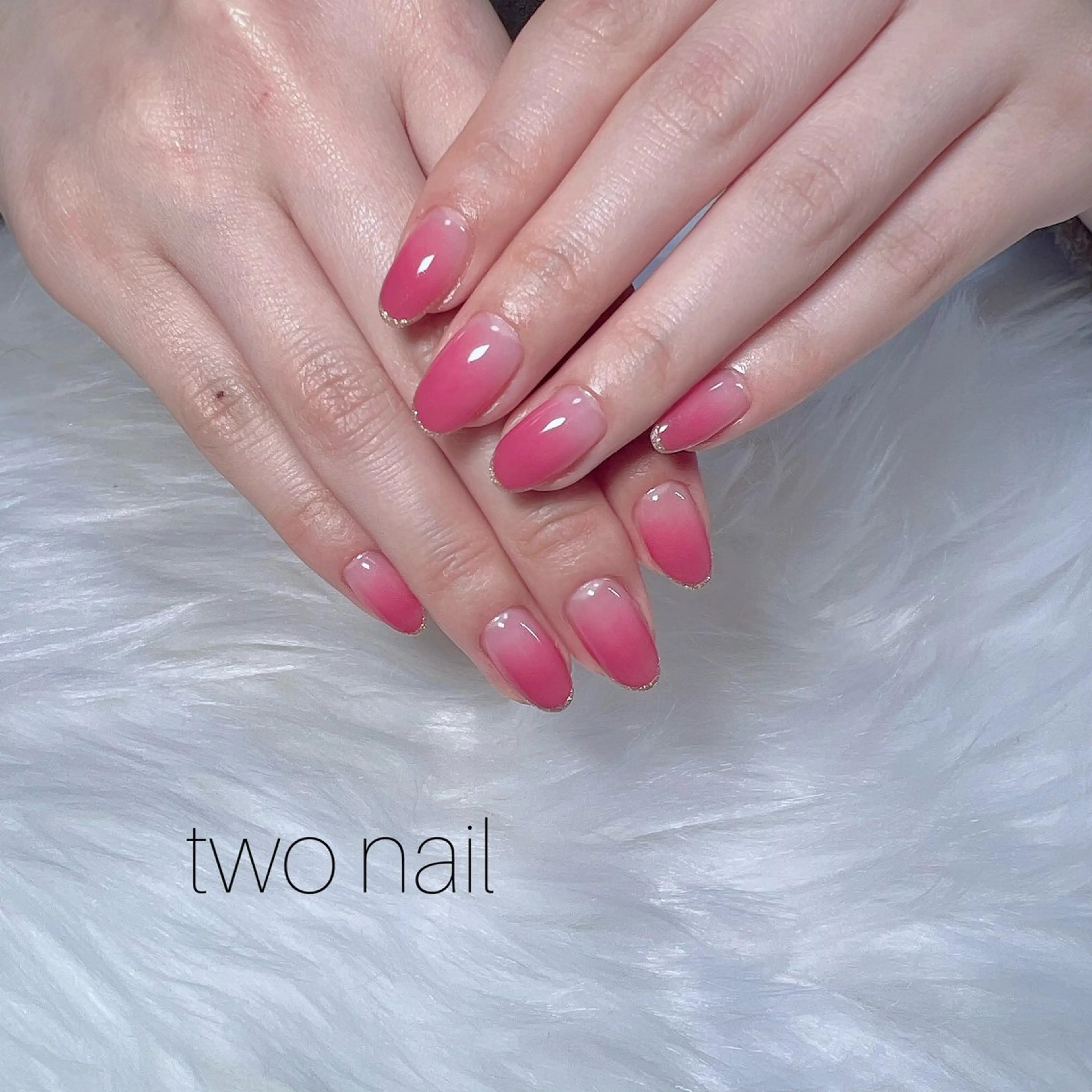 ネイル キラキラネイル ネイルチップ ホワイト ハンドネイル two nailのネイルデザイン