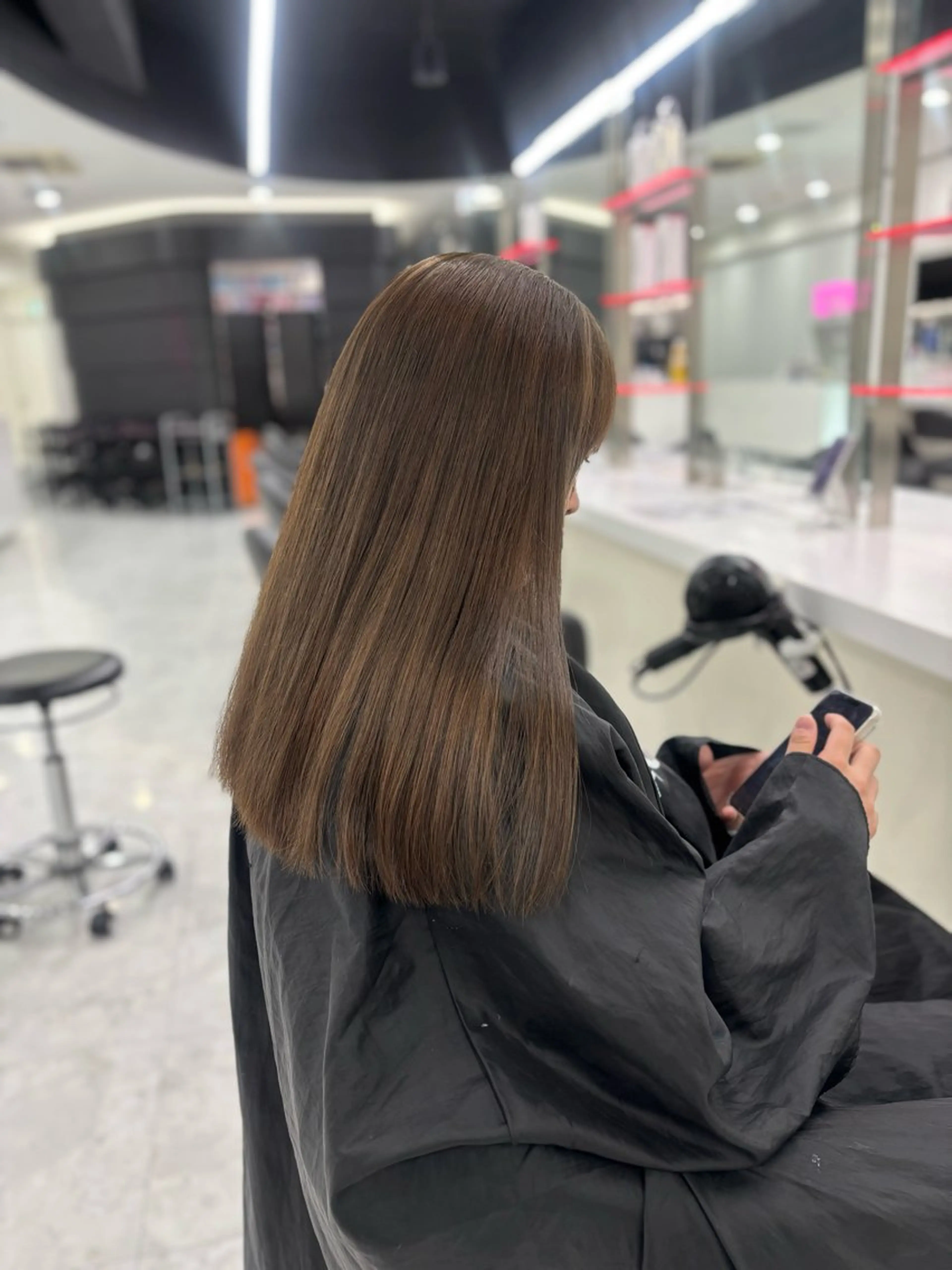 ロング ヘアカラー まろっと艶感ブラウン ベージュ🤍まなかのヘアスタイル