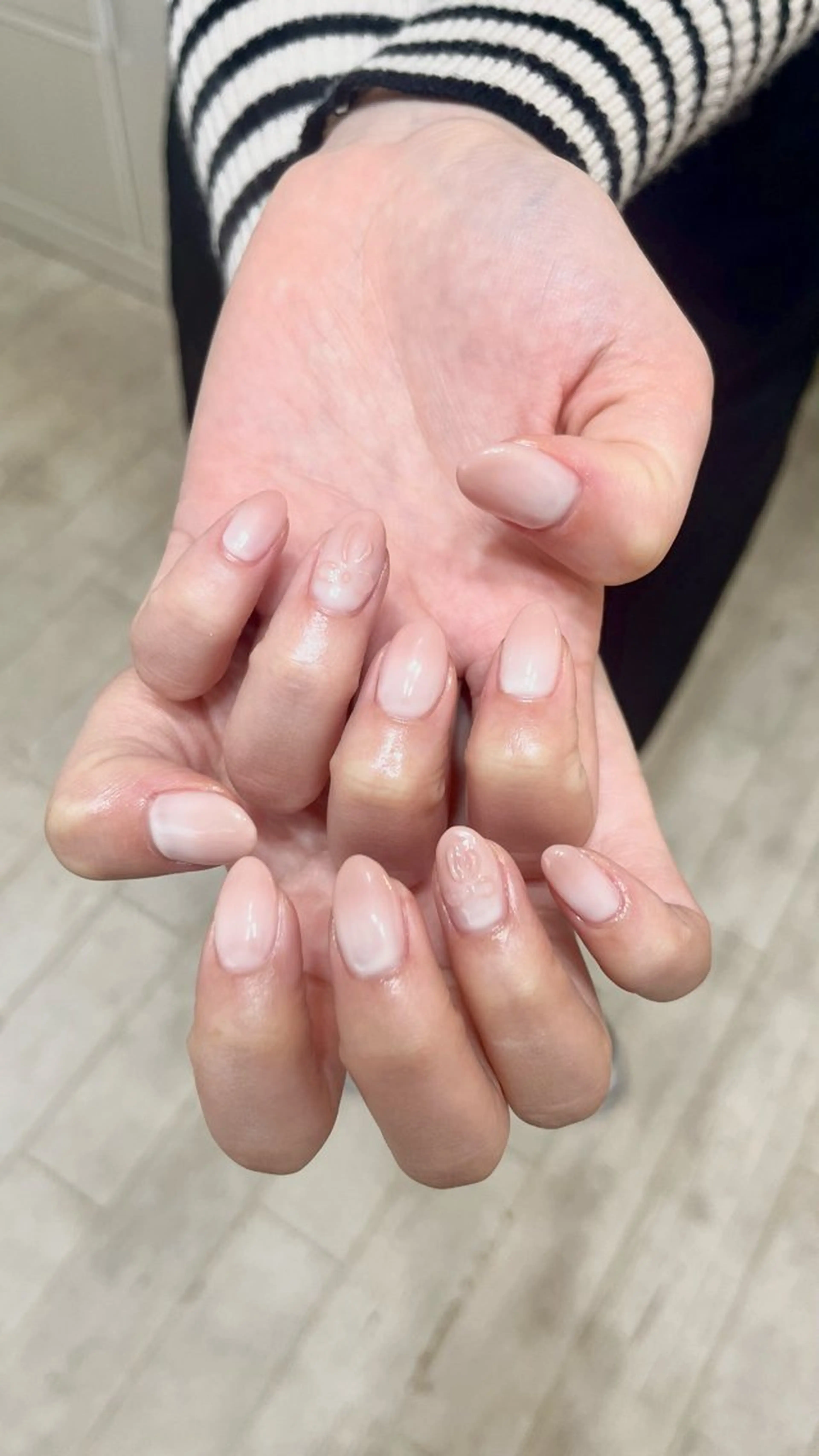 ネイル グラデーション エクラン 元住吉店所属・エクラン元住吉店 ユウキのネイルデザイン