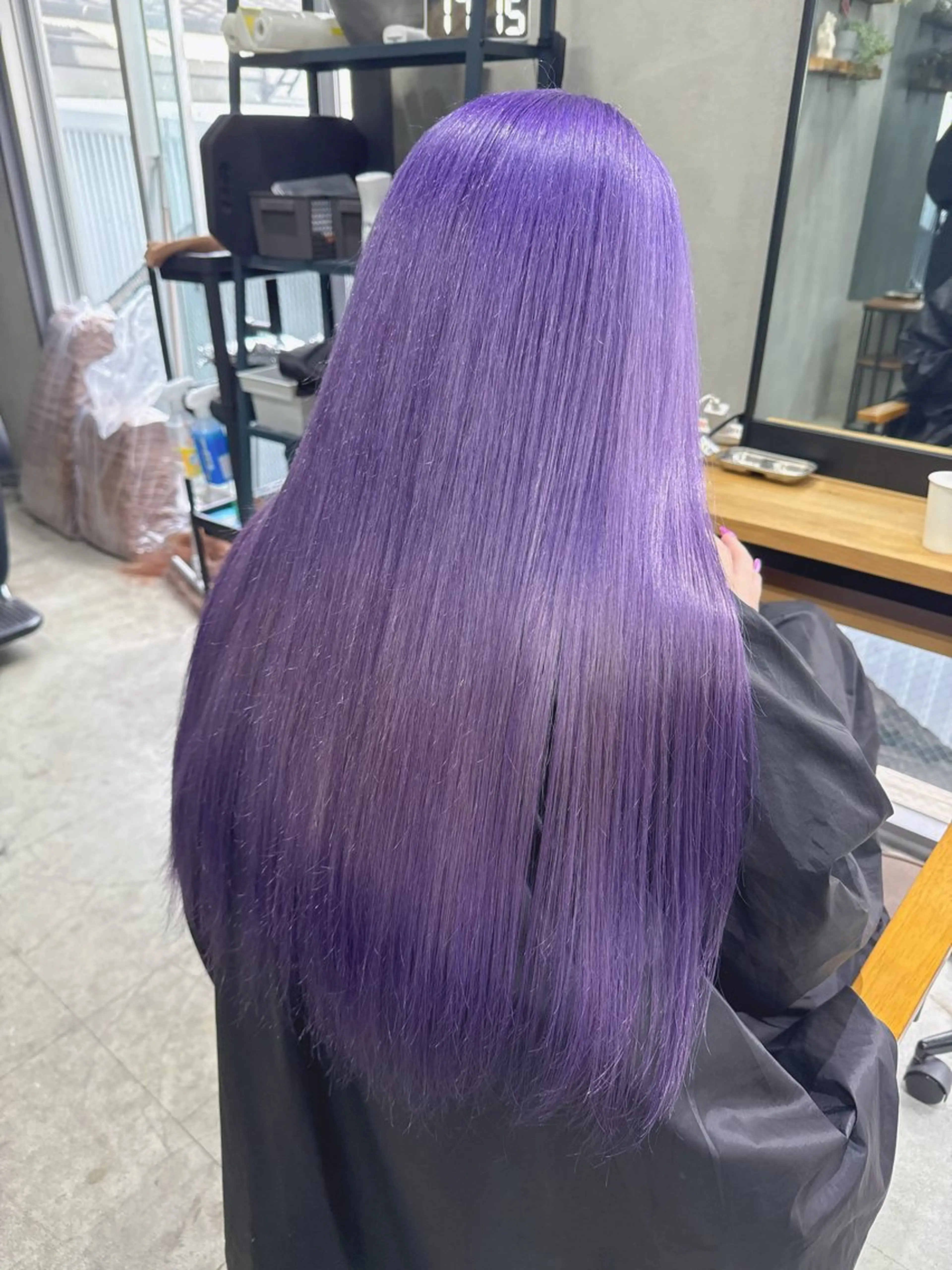 ロング カラー ラベンダーカラー AIRI layer cut hairのヘアスタイル