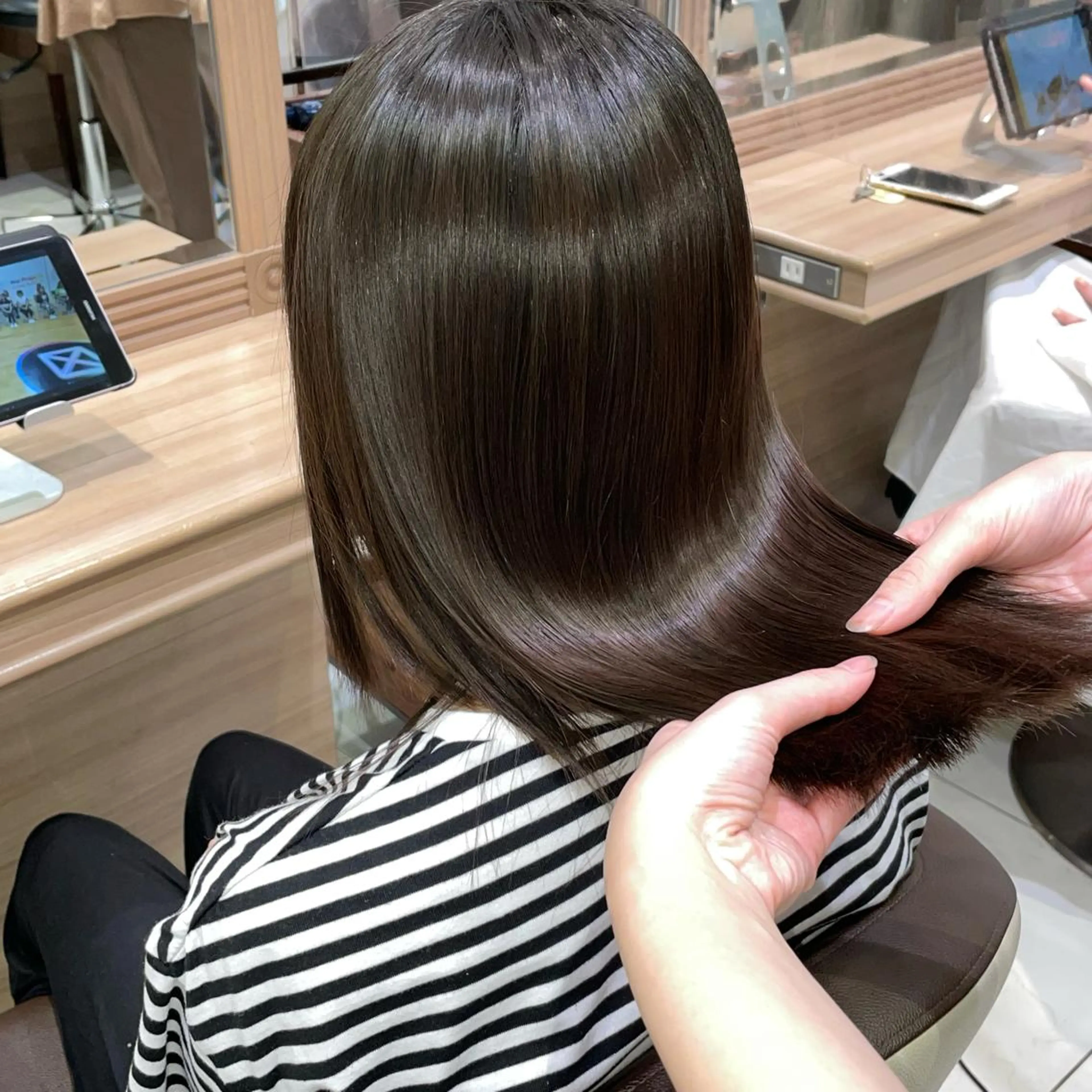 ミディアム パーマ トリートメント 学割 悟 韓国風艶髪縮毛矯正のヘアスタイル