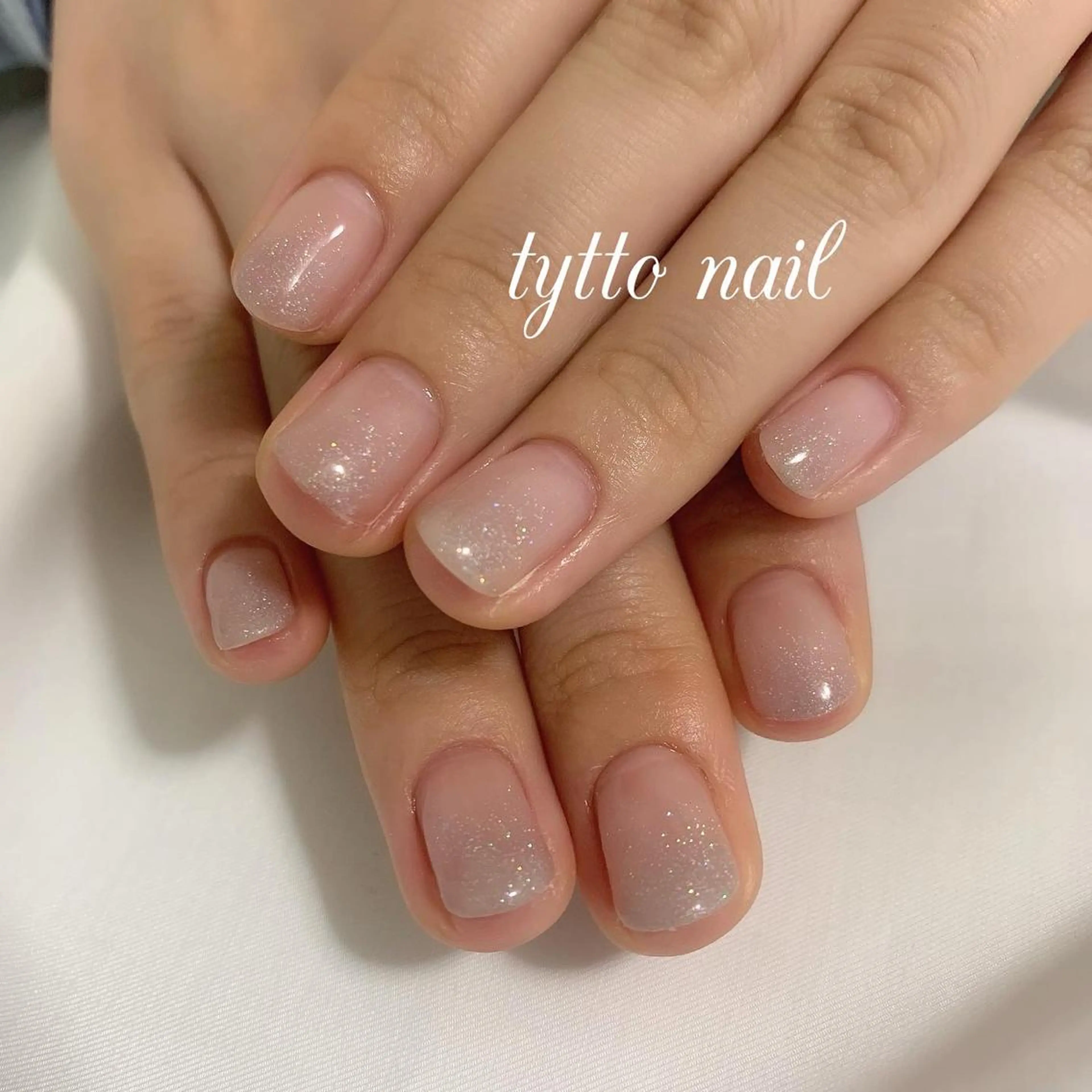 ネイル グラデーション ラメ(グリッター) ラメグラデーション オフィスネイル ピンク ハンドネイル tytto nail ❤︎‪‪eri‪‪のネイルデザイン