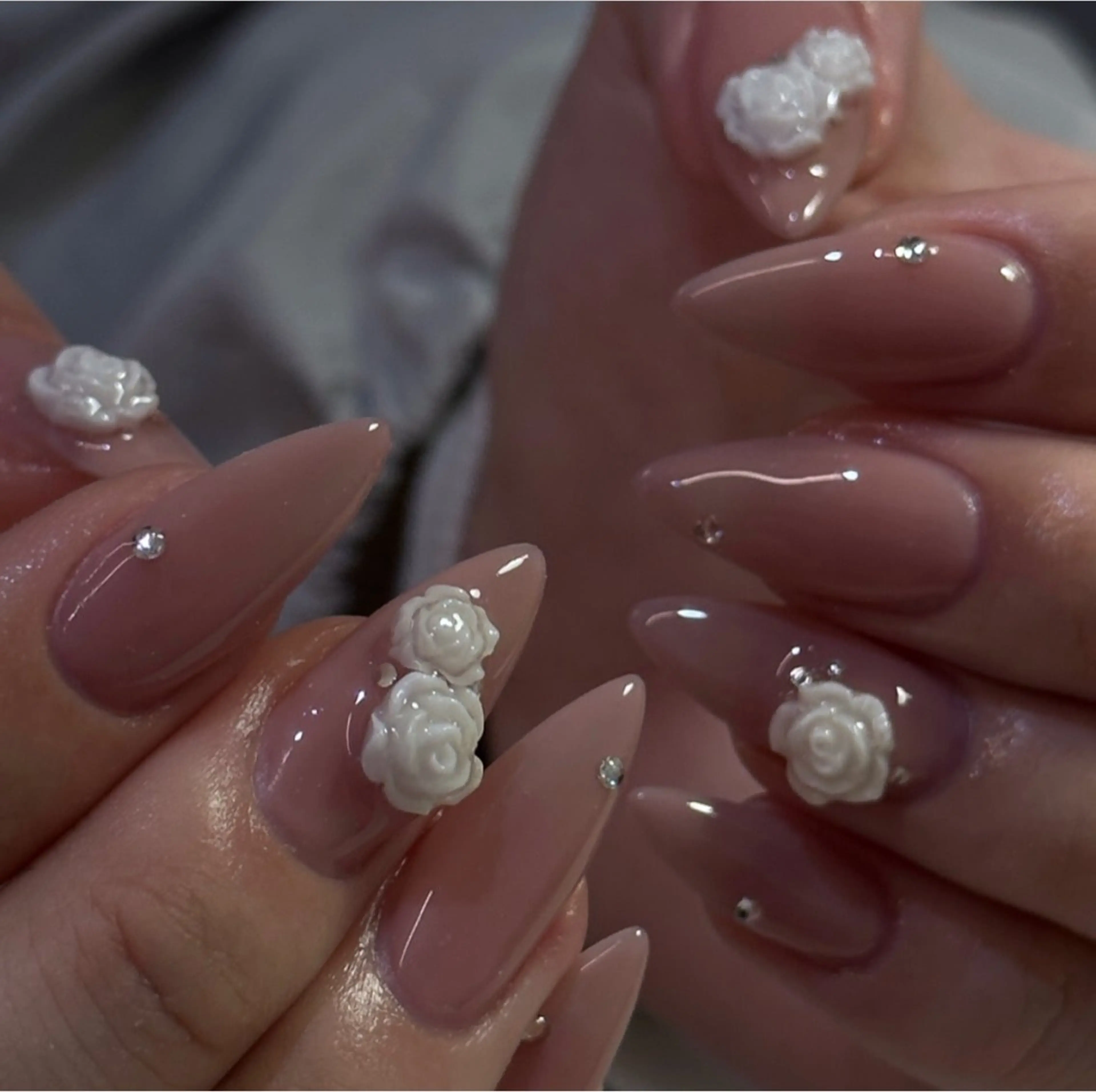 ネイル 長さ出し グラデーション キラキラネイル 韓国ネイル ラメ(グリッター) ハンドネイル ハンドケア Chisa Nail Studio所属・チ サのネイルデザイン