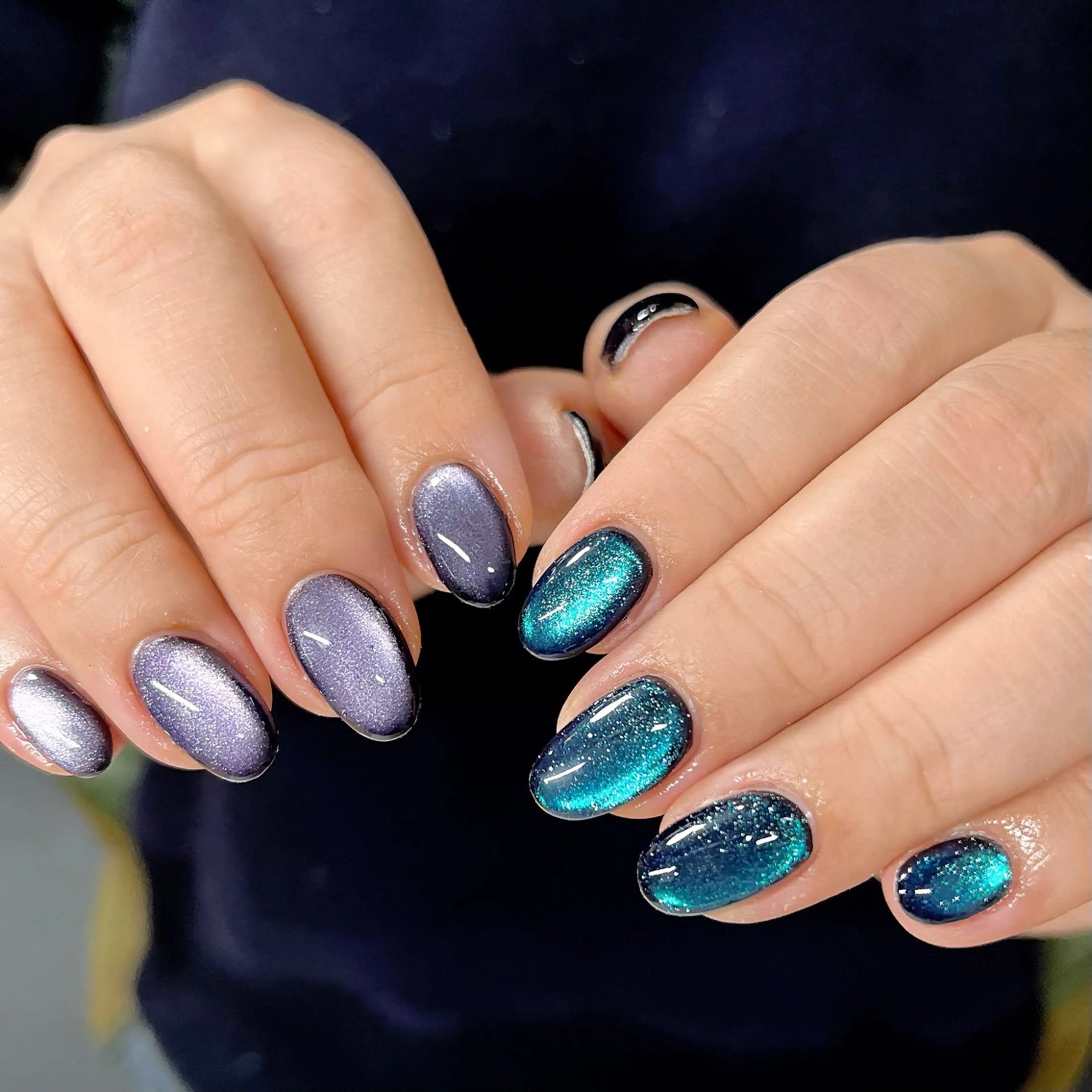 ネイル キラキラネイル 水色 マグネットネイル パープル ハンドネイル ハンドケア 🎀NAIL🎀 AI🪄︎︎◝✩のネイルデザイン