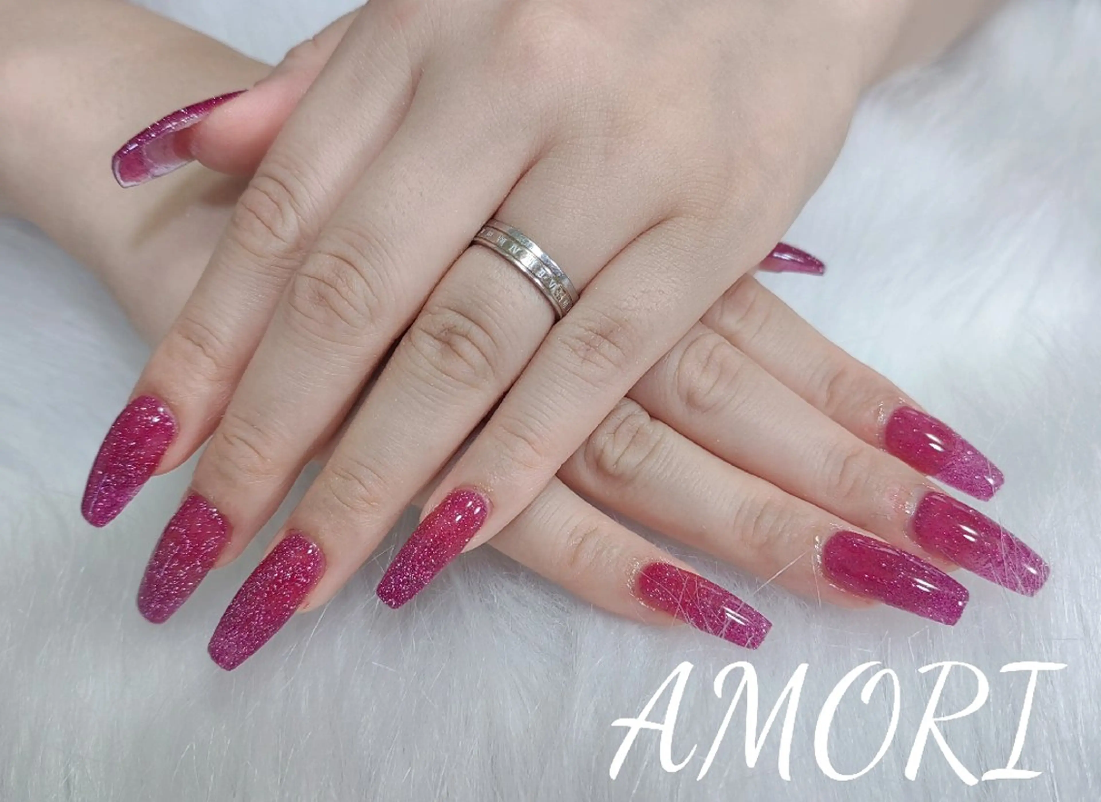 ネイル ラメ(グリッター) 佐藤 しおんのネイルデザイン