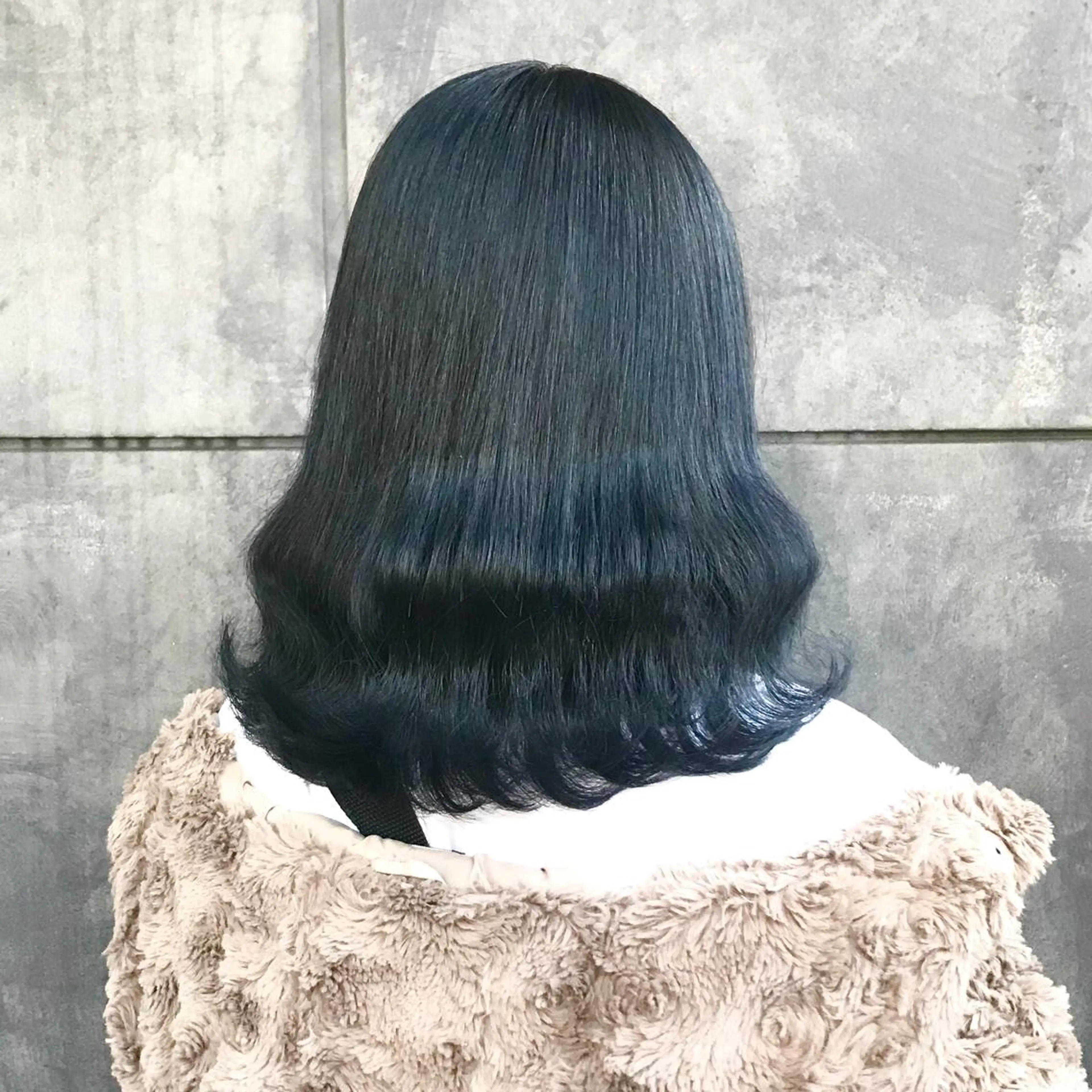 ミディアム カラー ブリーチ ブルーカラー ハイライトカラー ネイビーカラー ハイライト サロウィン所属・K-POP好き美容師 🇰🇷Kai.Yのヘアスタイル