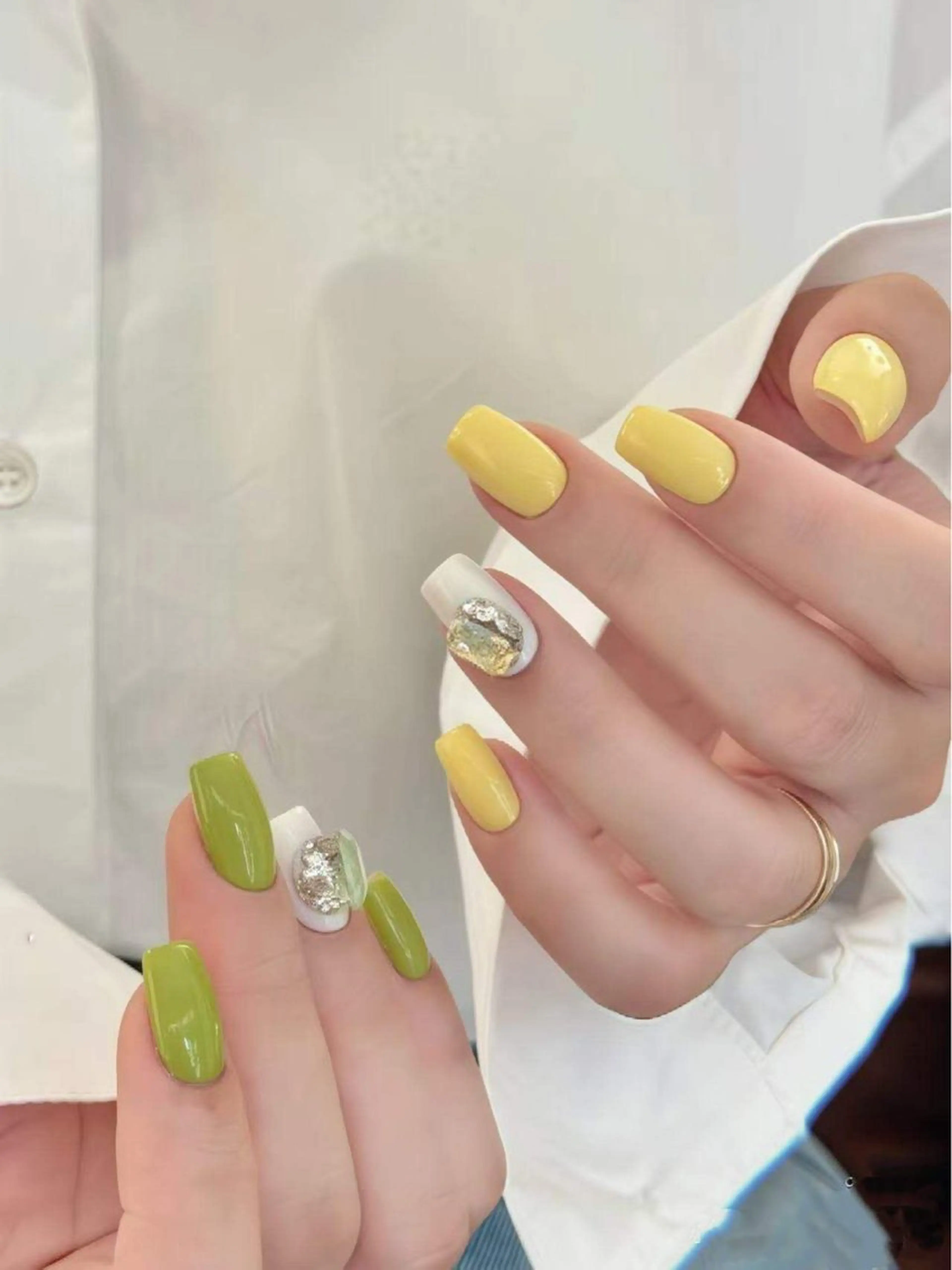 ネイル オーロラネイル フラワーネイル フットネイル フレンチネイル ジェルネイル ハンドネイル BabyYouMi ねねのネイルデザイン