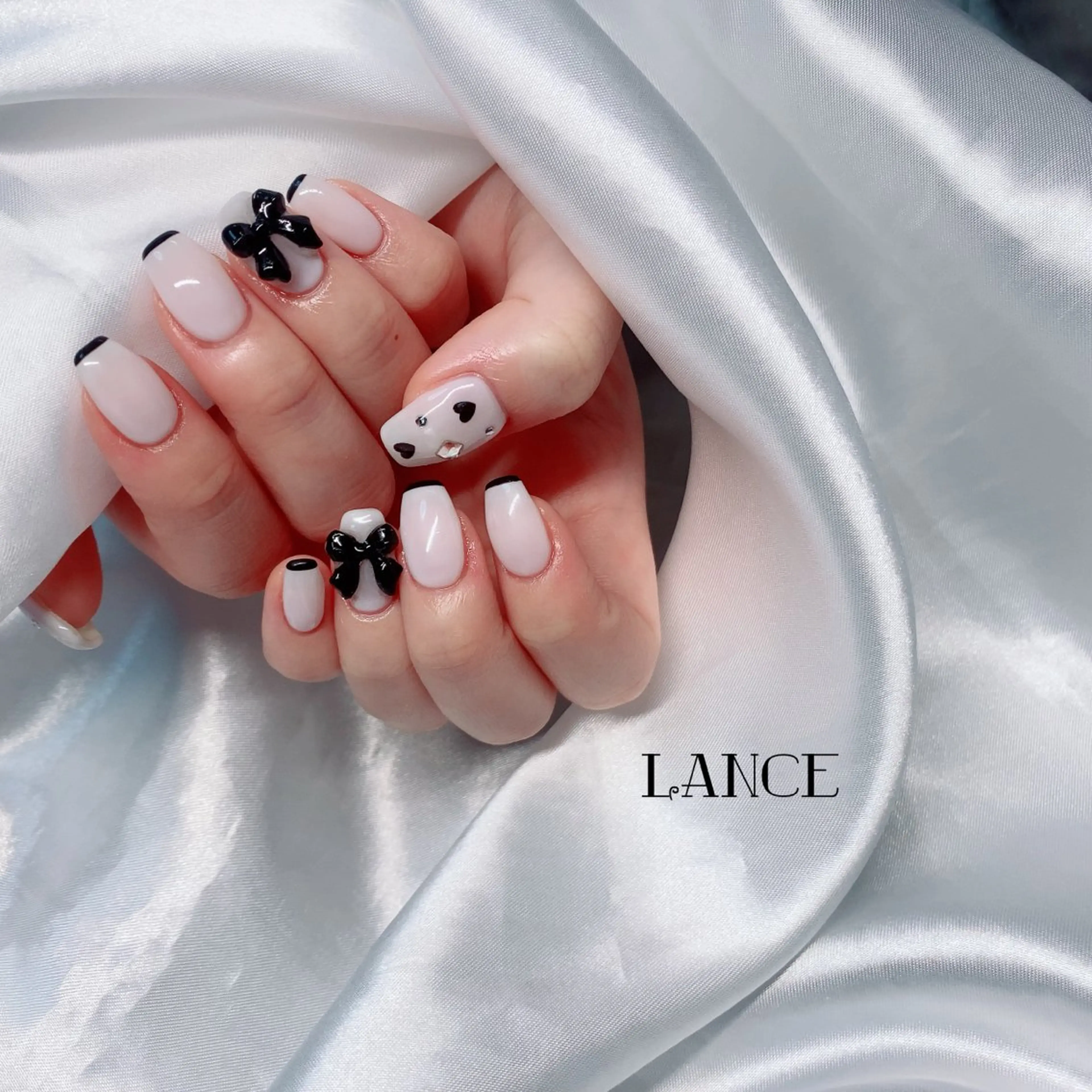 ネイル オーロラネイル フットネイル フレンチネイル グラデーション キラキラネイル ハンドネイル Lance nailのネイルデザイン