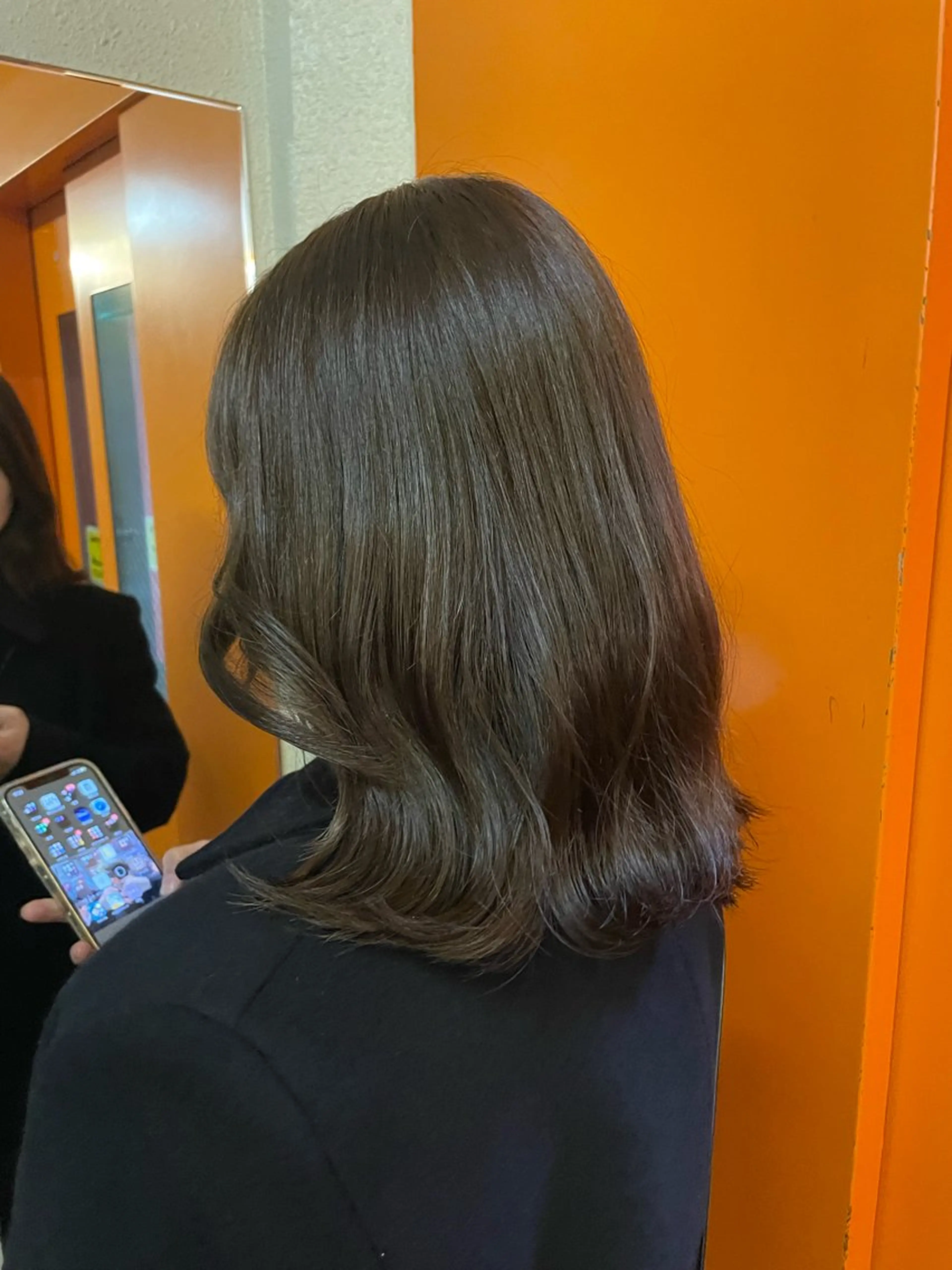 セミロング ふかたさや🌟 艶感カラー🌟のヘアスタイル