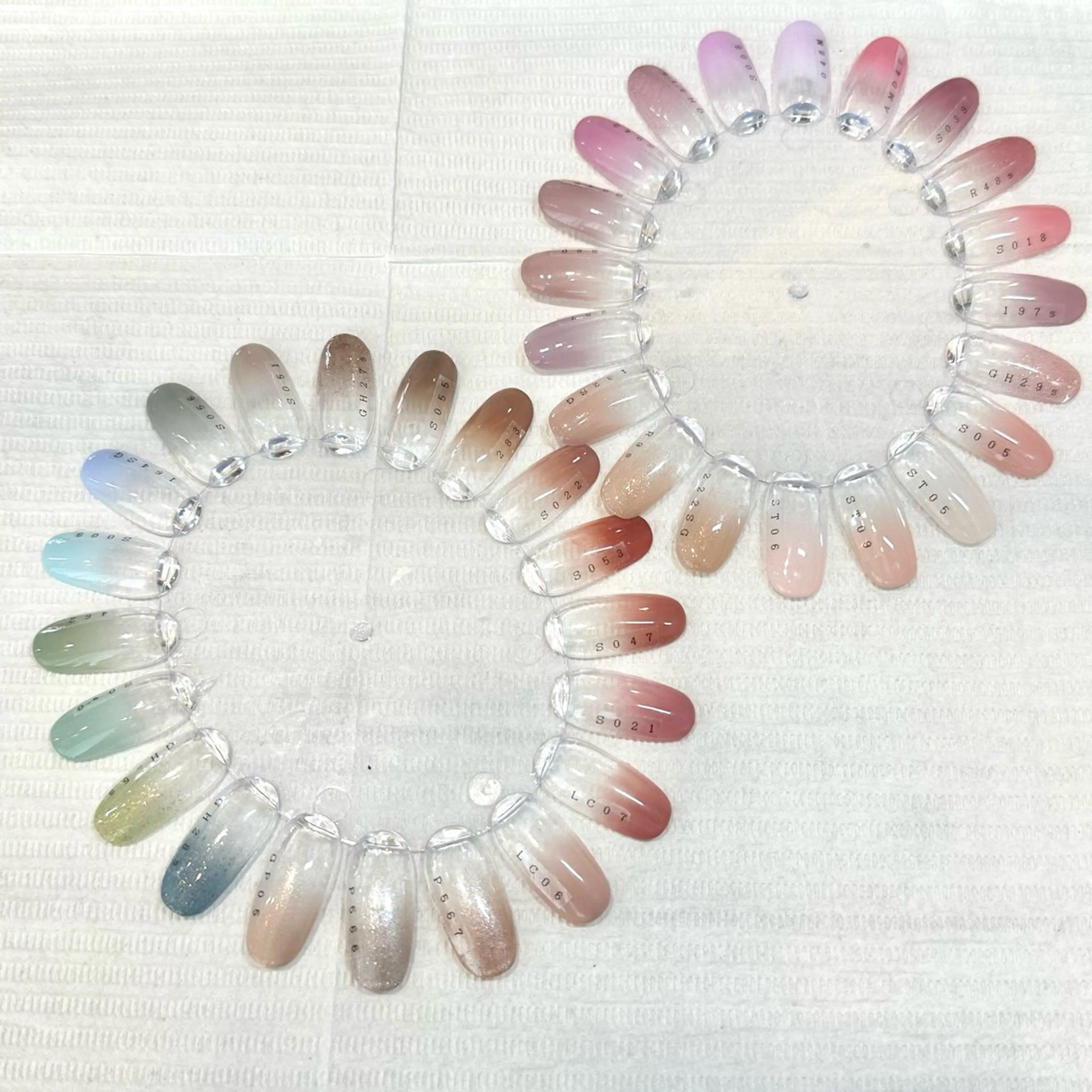 ネイル グラデーション ひらい さなのネイルデザイン