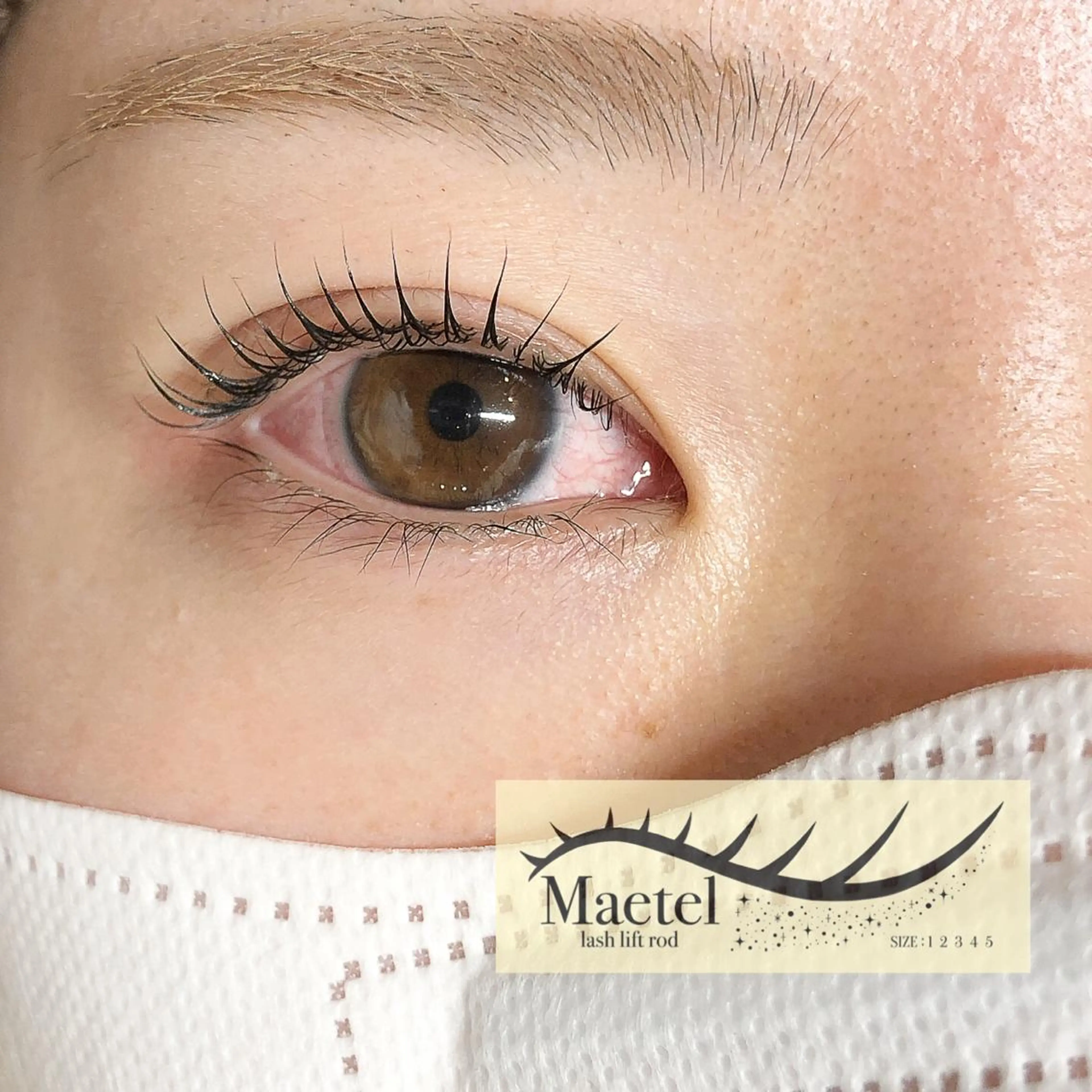 メーテルロッド使用👸根本からしっかり立ち上げ、目尻は流したい方へ♪まつ毛の長さを見せたい方、アイライン効果も抜群❣️の写真