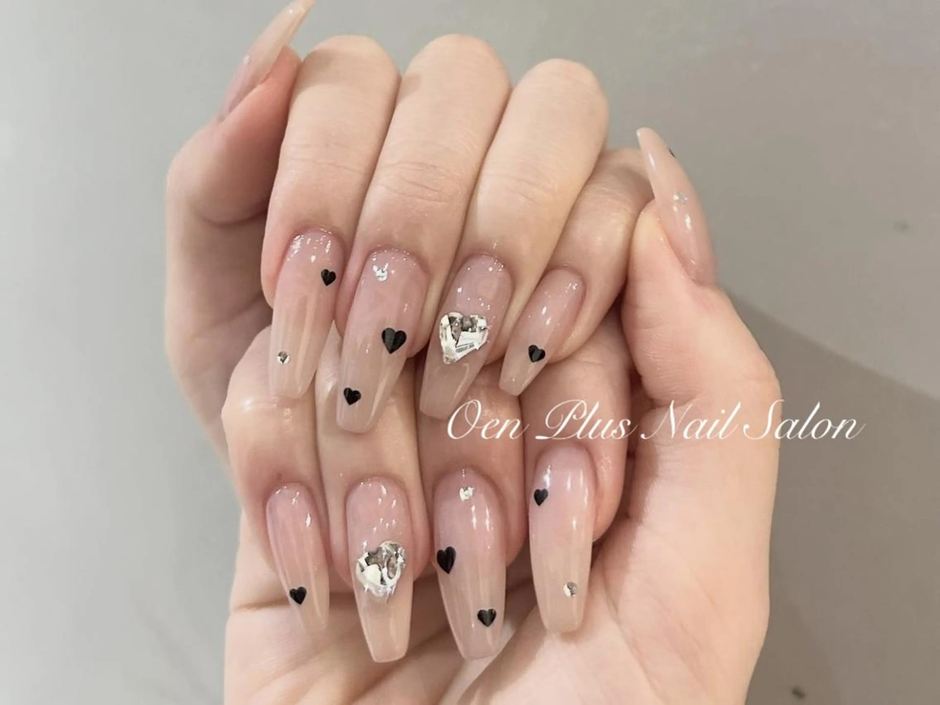 ネイル ハンドネイル One Plus キキのネイルデザイン