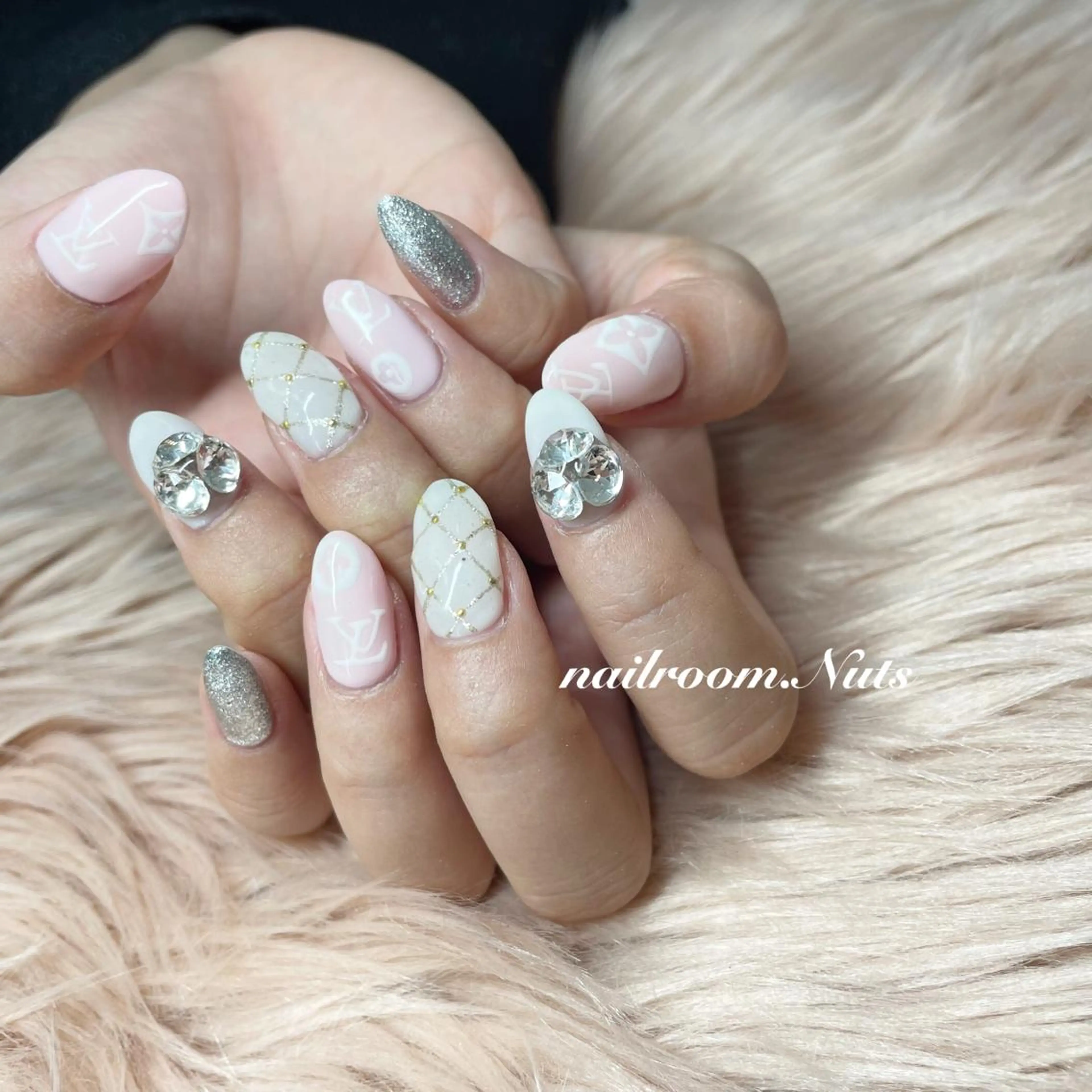 ネイル nailsalon Nutsのネイルデザイン