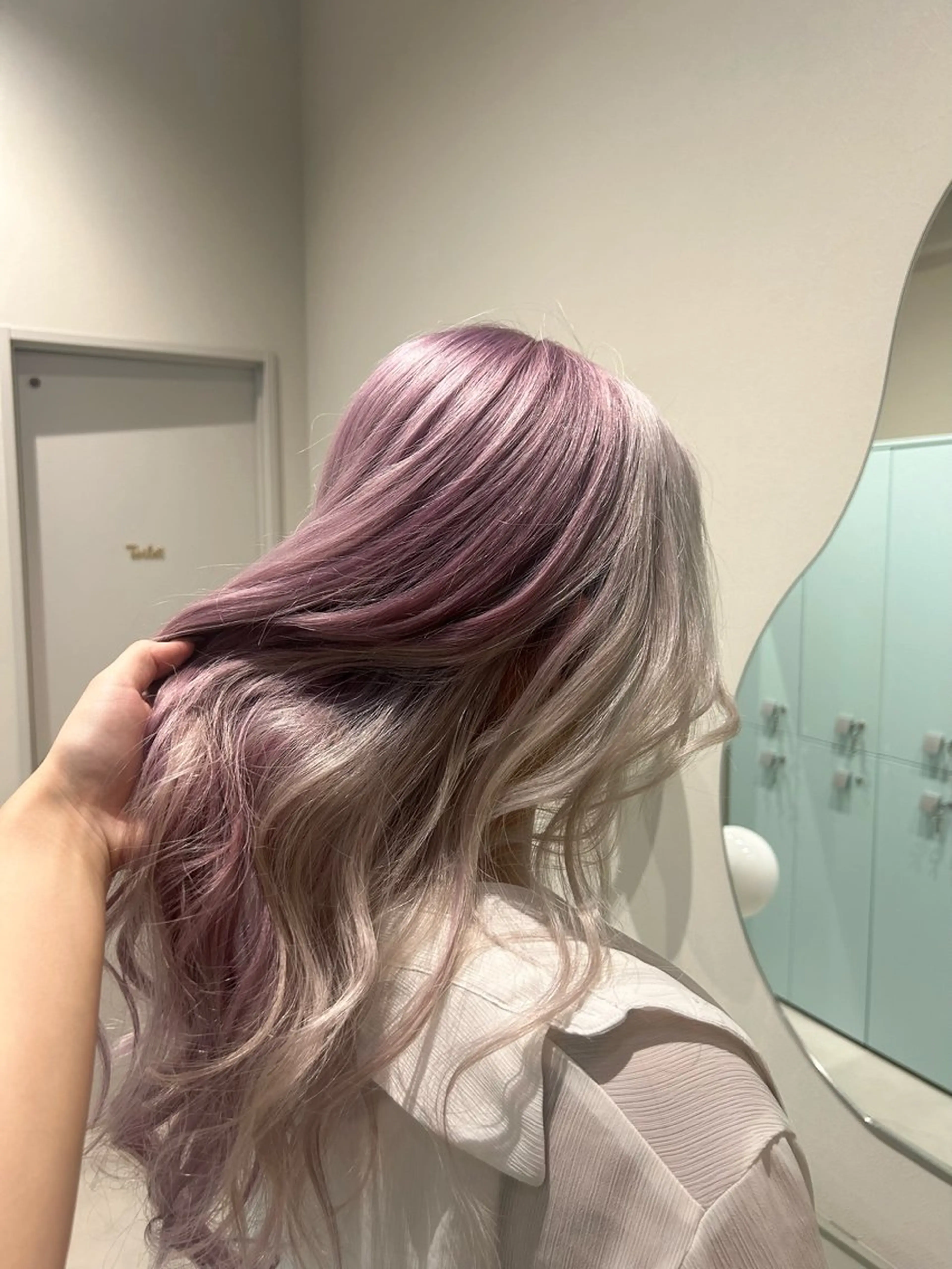 ロング カラー ヘアカラー トリートメント 寺澤 花梨のヘアスタイル