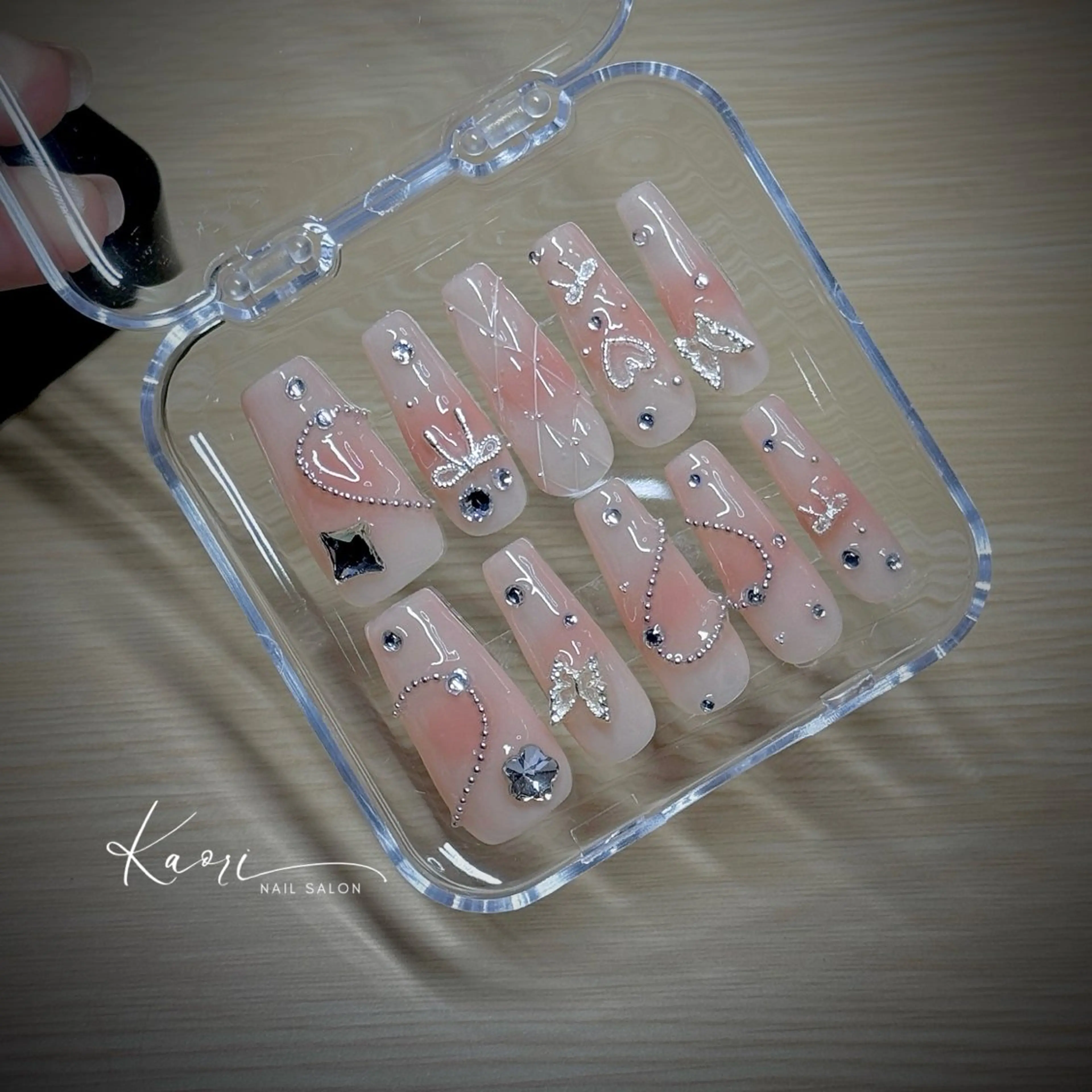 ネイル ワンホンネイル ハンドネイル かおり 奏のネイルデザイン