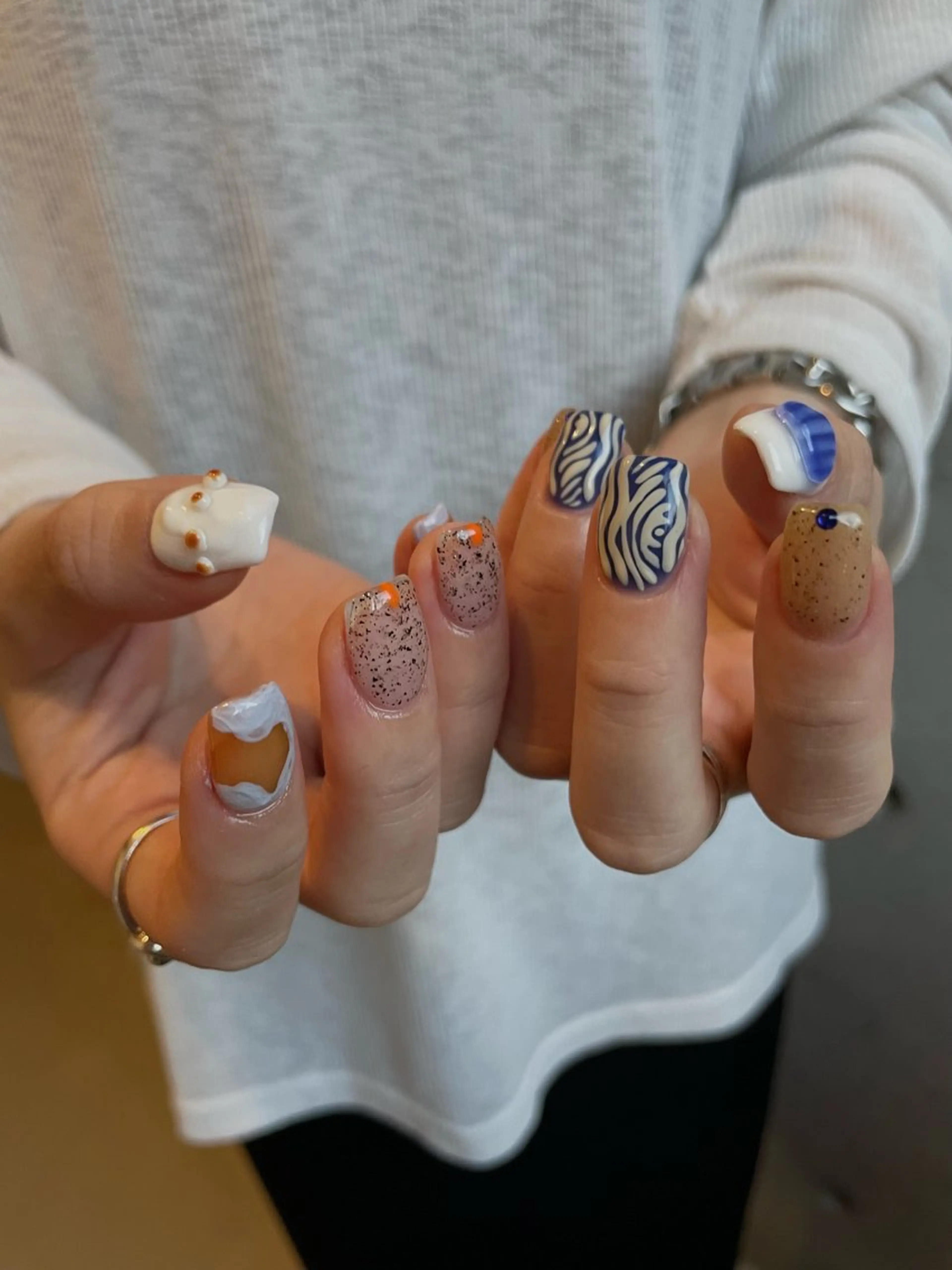 ネイル ハンドネイル roof nailのネイルデザイン