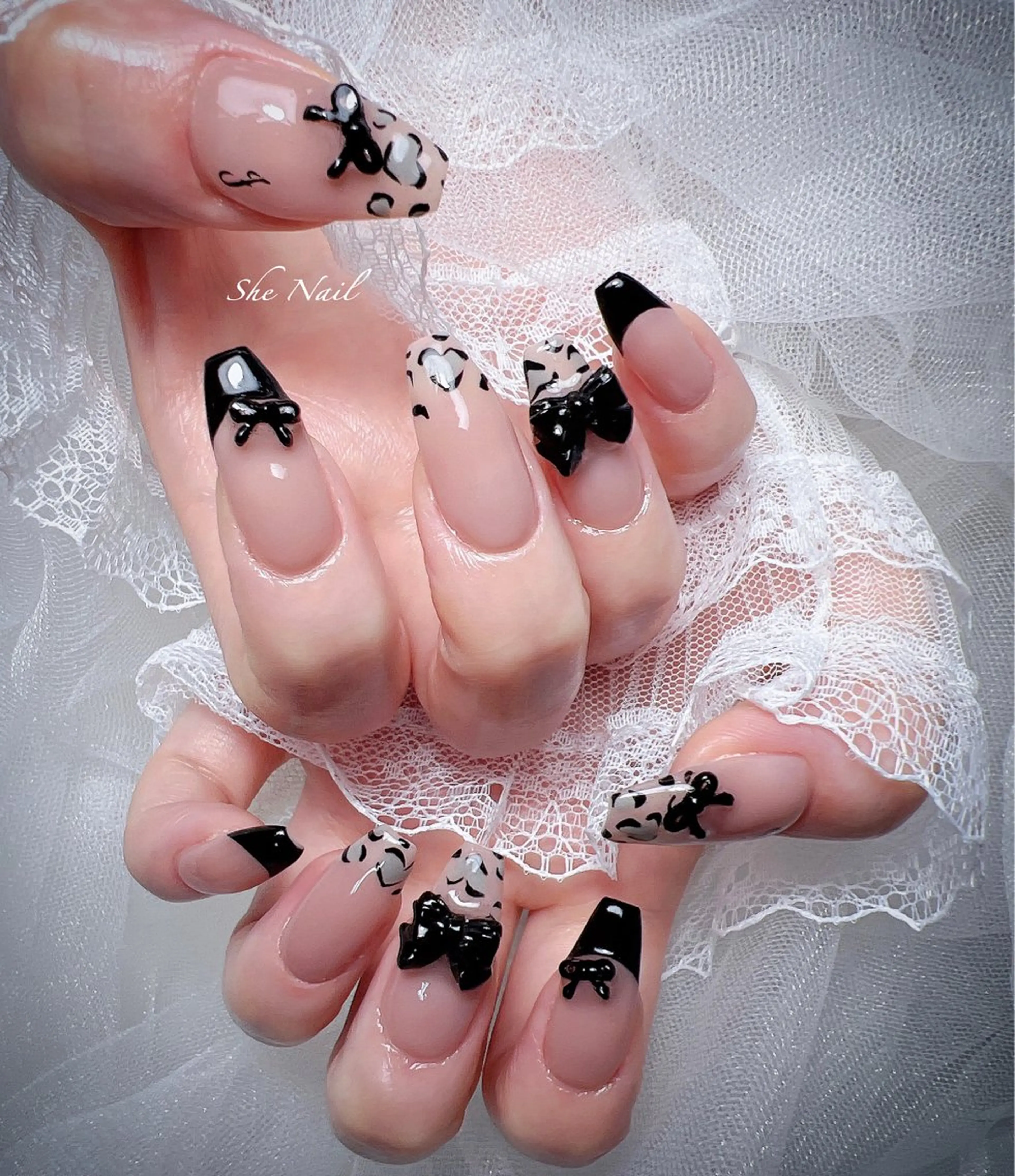 ネイル チークネイル 長さ出し フレンチネイル ガラスフレンチ マグネットネイル ハンドネイル She Nail所属・ISA_ BELLAのネイルデザイン