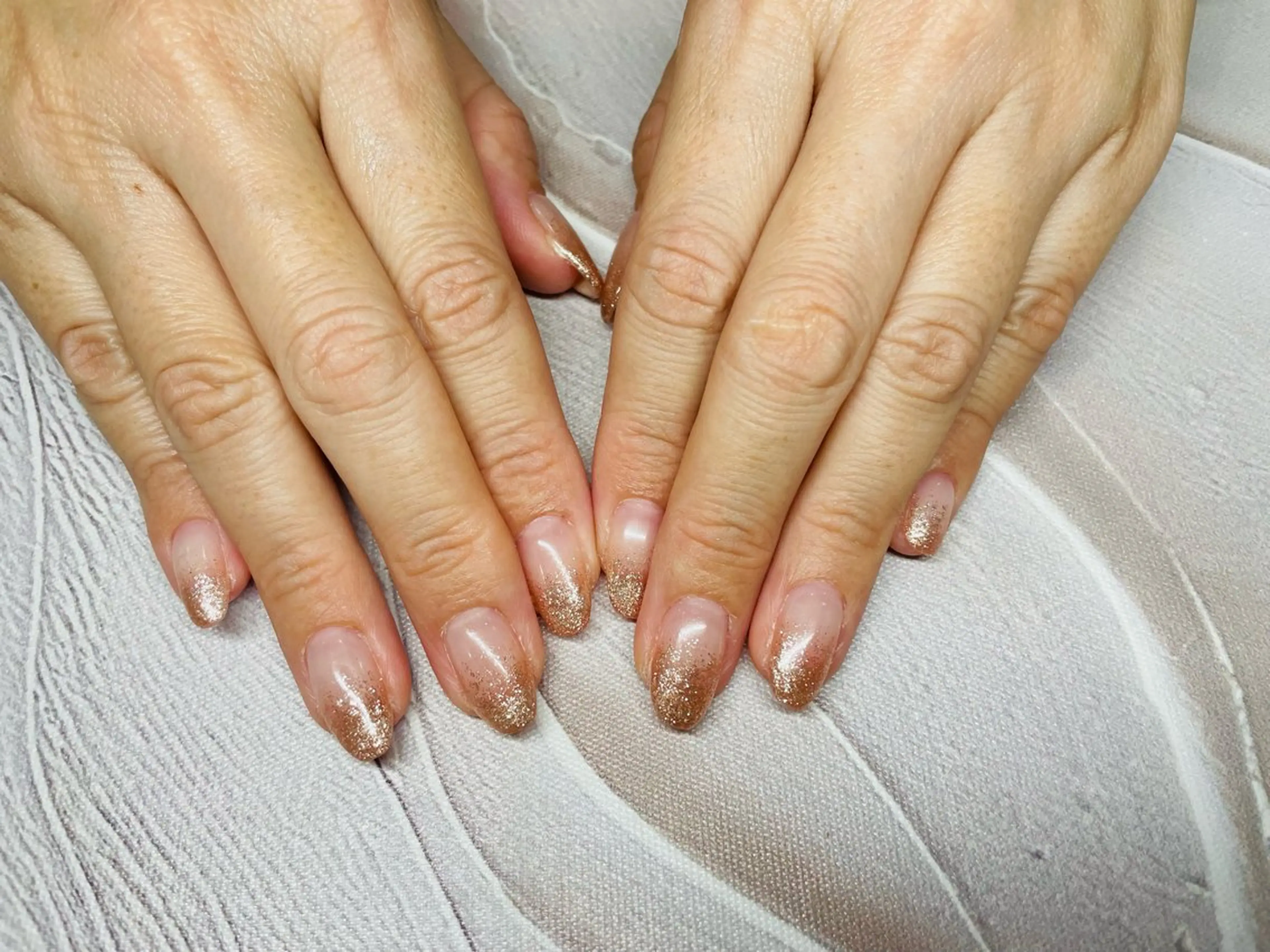 ネイル ハンドネイル LILY NAIL所属・城 沙織のネイルデザイン