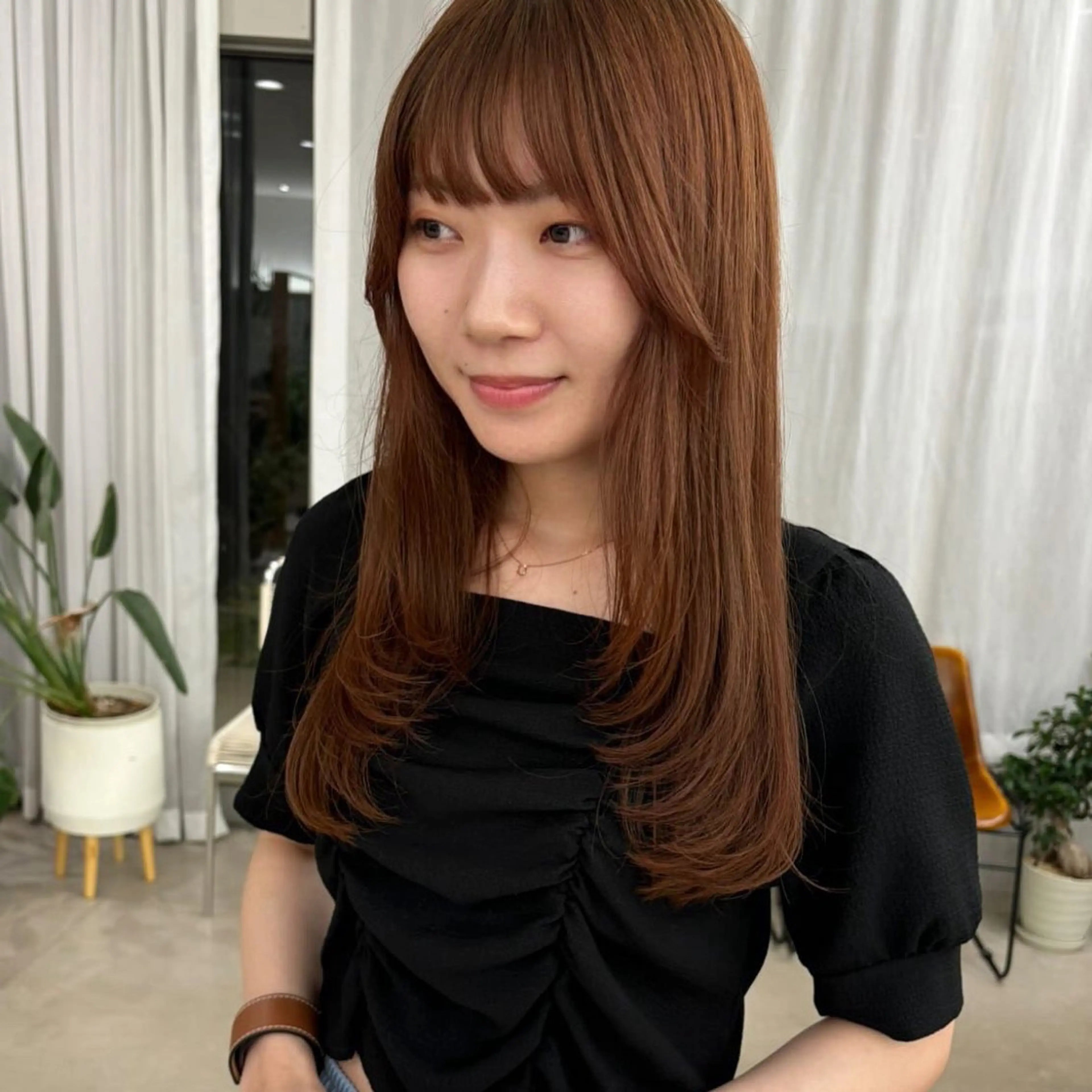 ロング 古畑 愛美のヘアスタイル