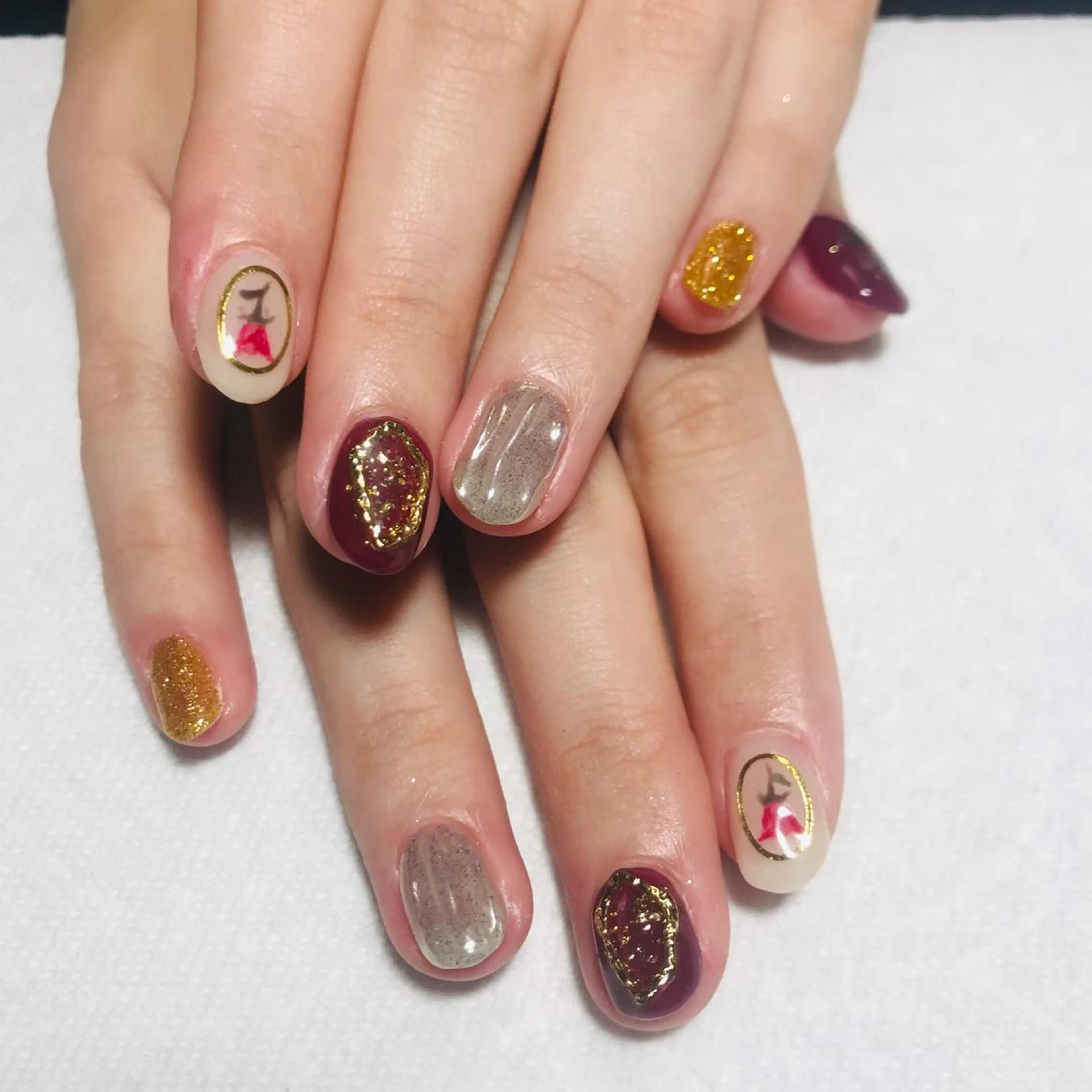 ネイル ECLAT エクラ所属・寺山 千鶴のネイルデザイン