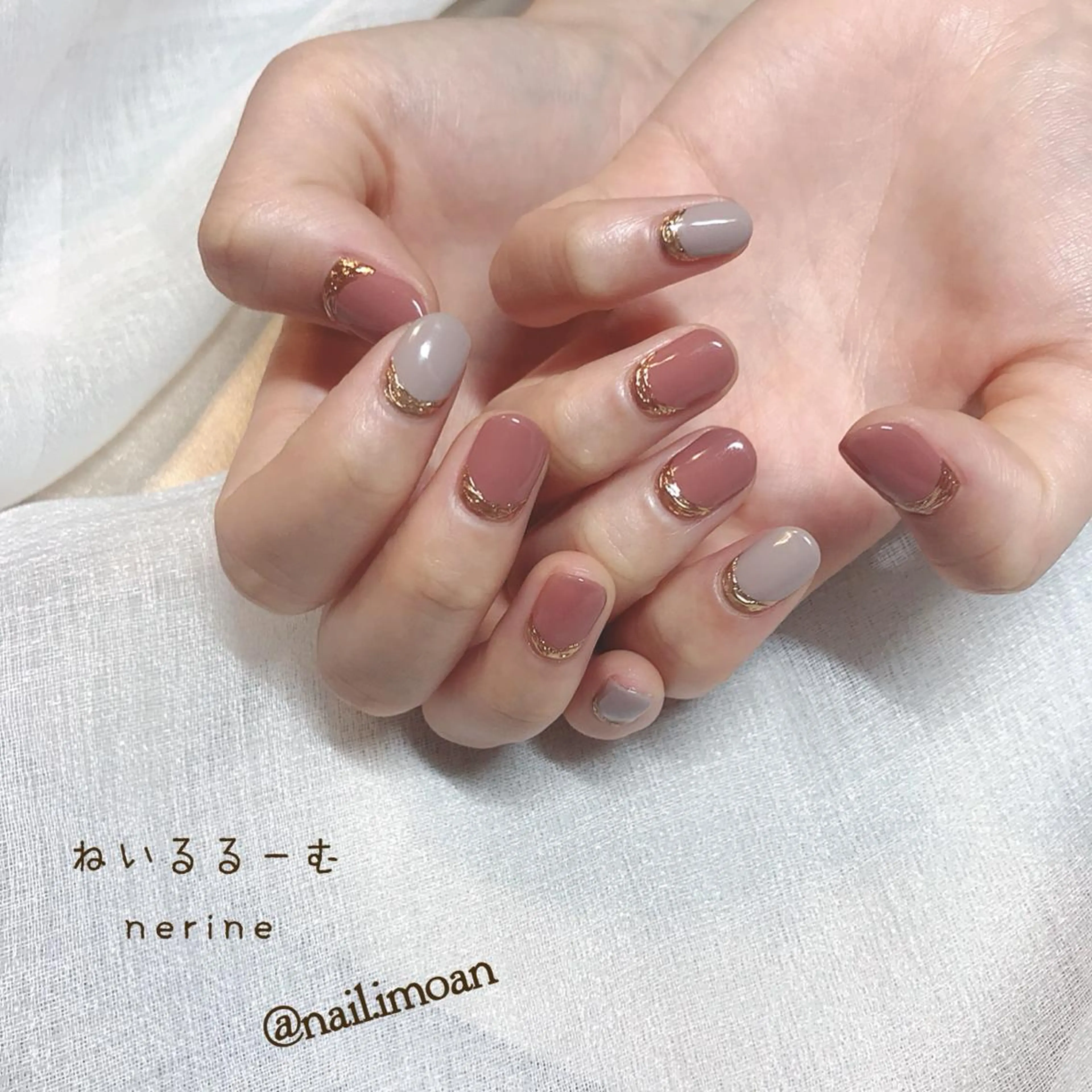 ネイル ミラーネイル NAILST Naomiのネイルデザイン