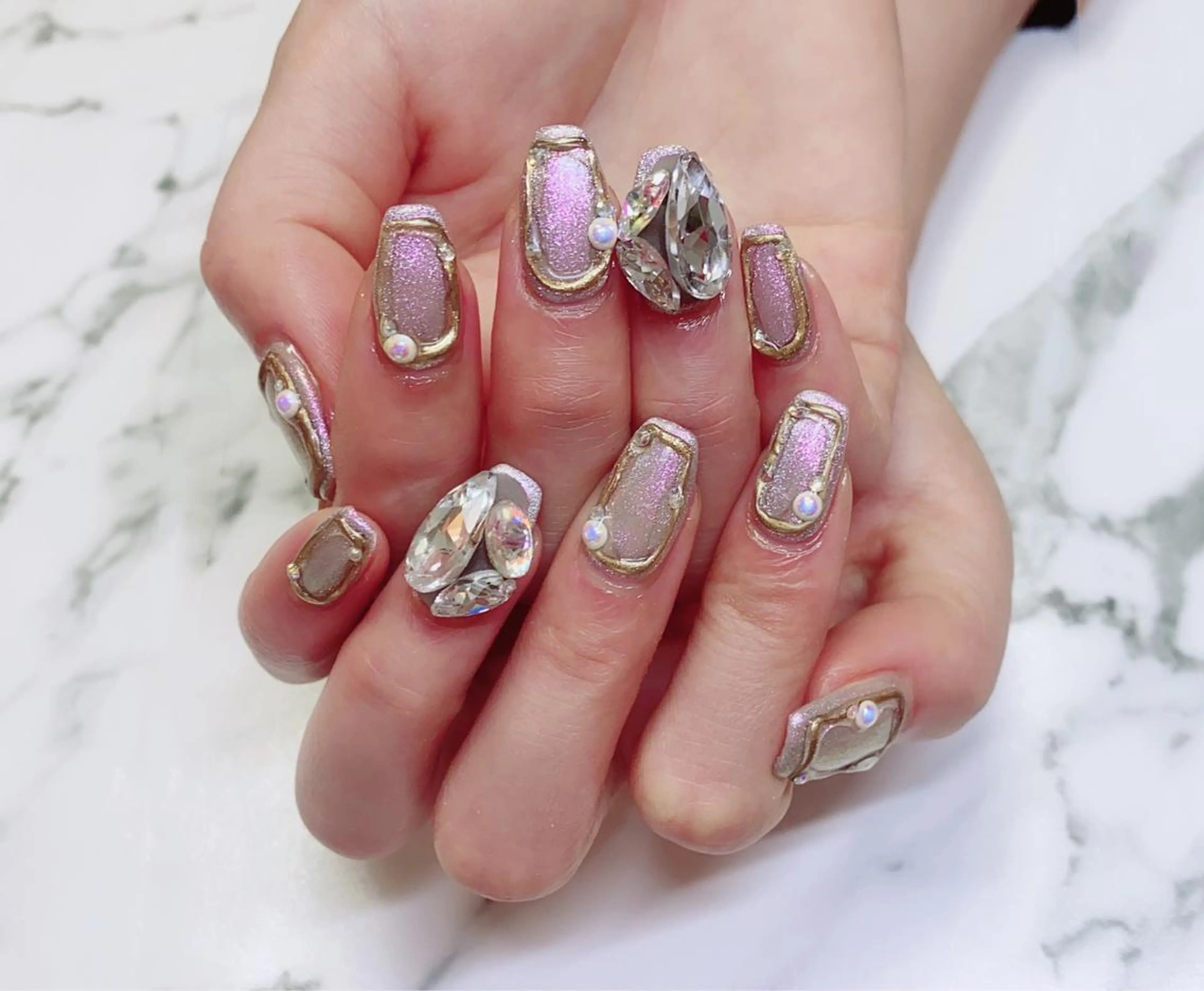 ロング カラー ネイル マグネットネイル Q Free nailsのネイルデザイン