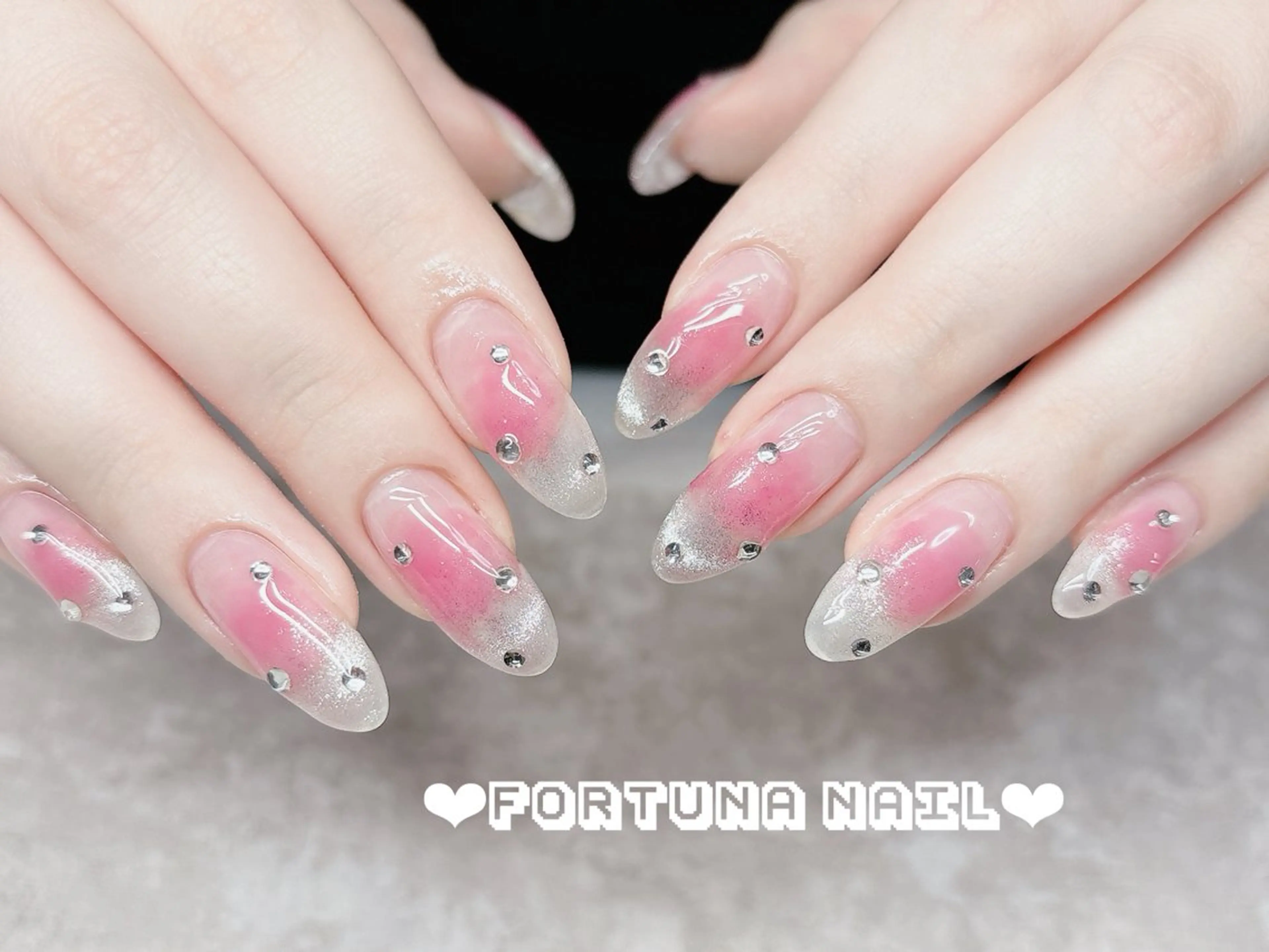 ネイル ハンドネイル Nail •Head スパFortunaのネイルデザイン