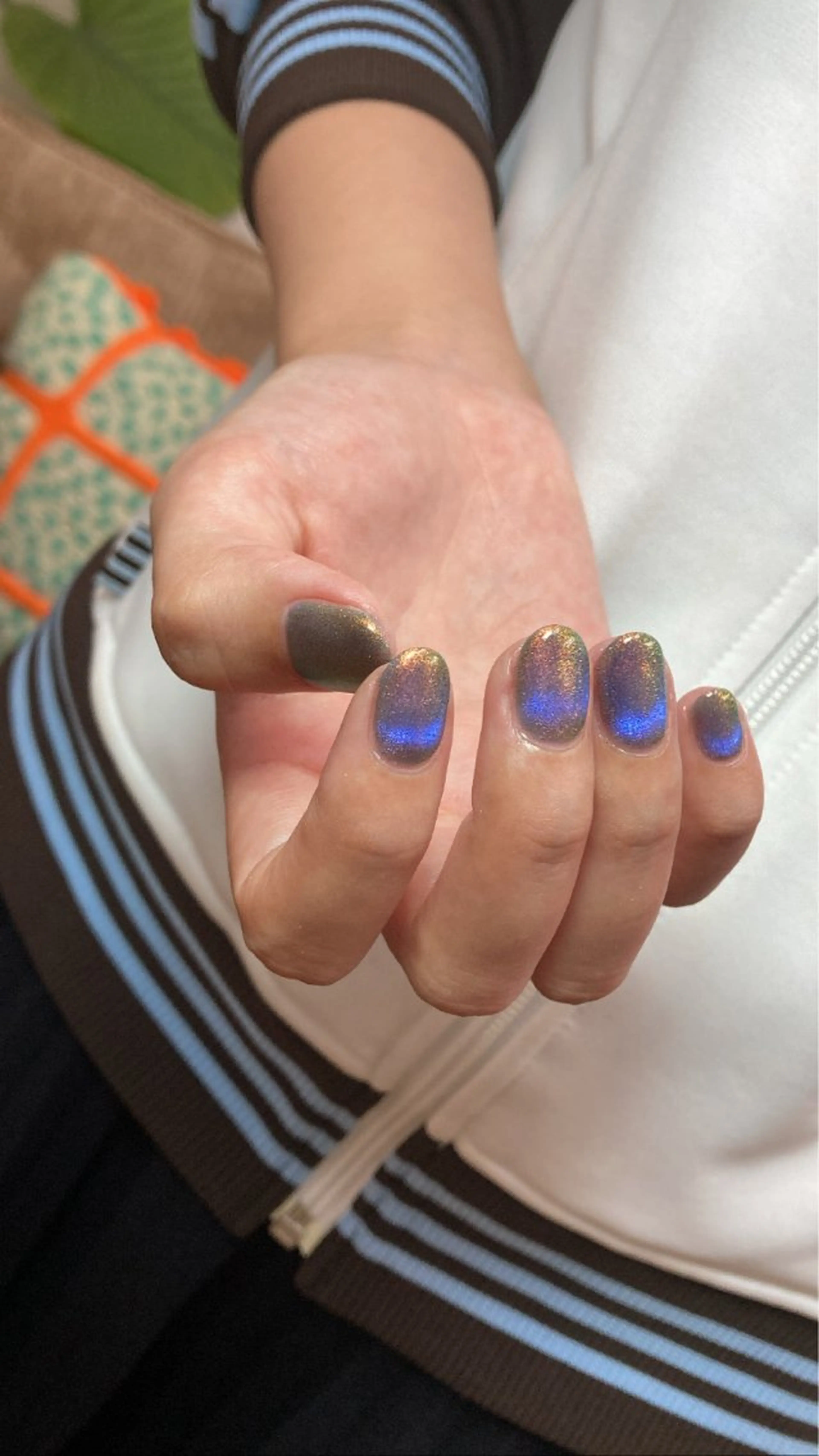 ネイル nailsalon　hue所属・小山 羽奈のネイルデザイン