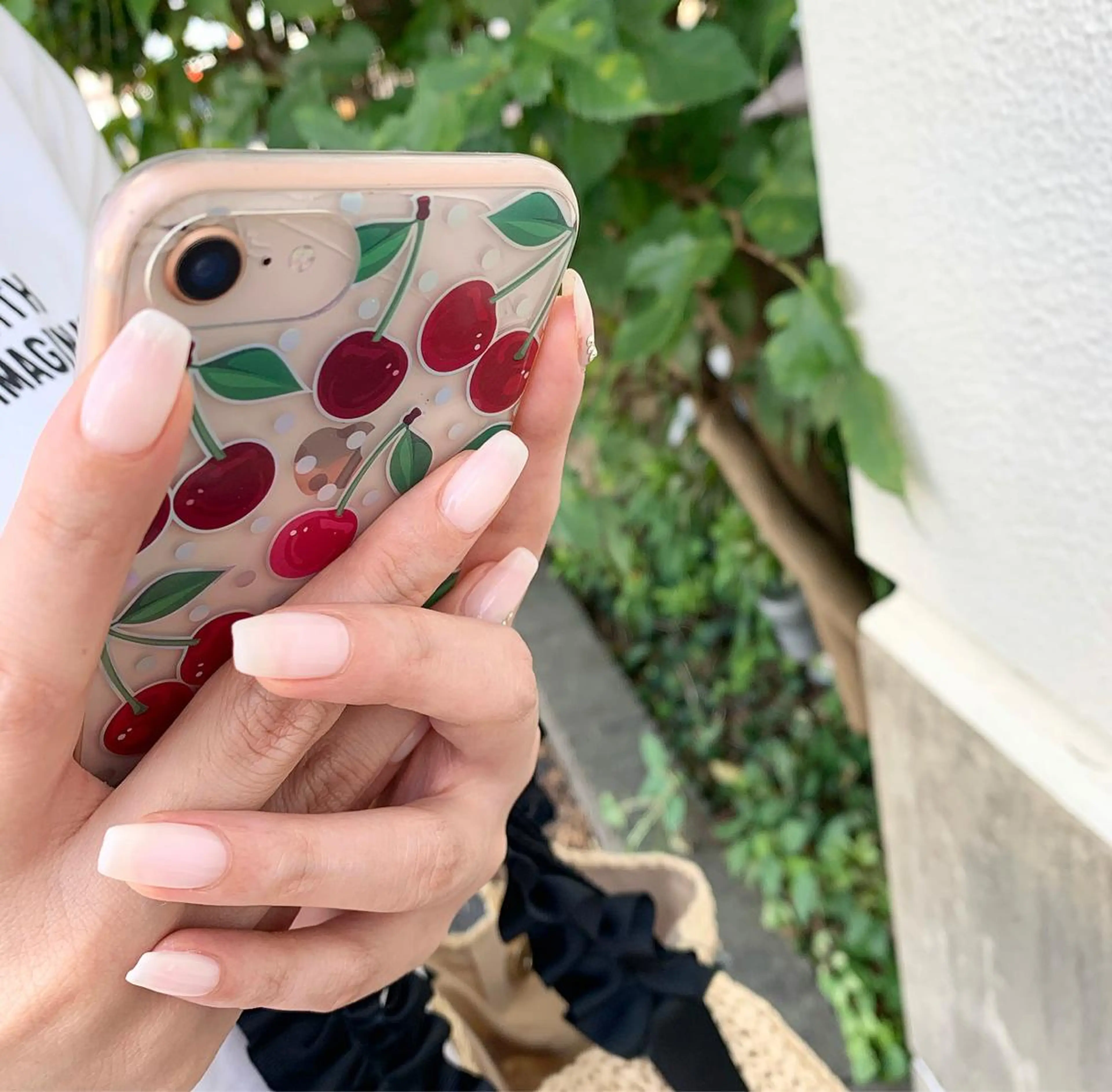 ネイル ホワイト ハンドネイル 佐藤 穂乃香のネイルデザイン