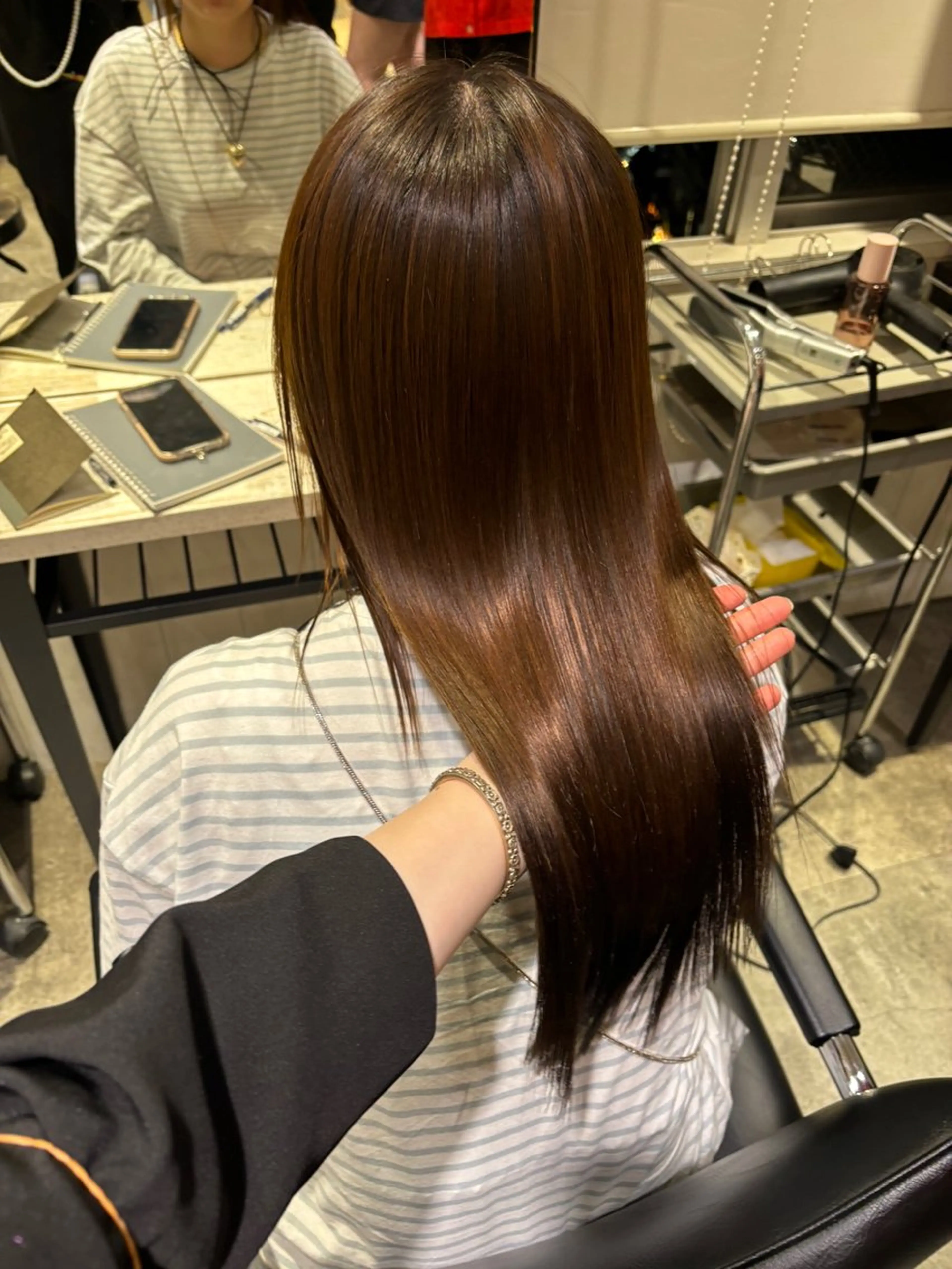 ミディアム カラー カット ヘアカラー 縮毛矯正 トリートメント ヘアセット ☘️ブリーチ/ハイト ーン/レイヤー/のヘアスタイル