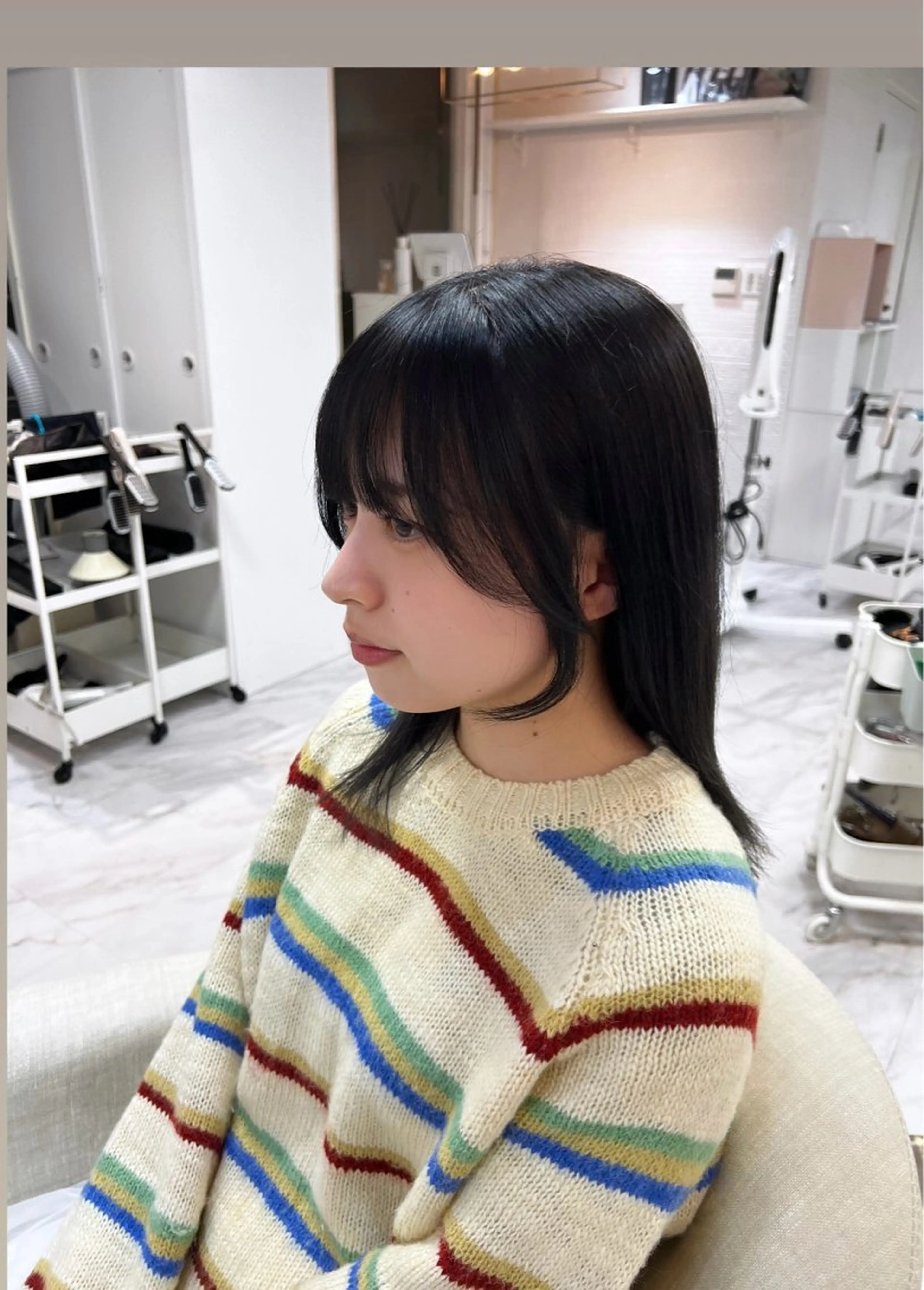 ミディアム 顔周りカット 小顔カット ヘアカラー 山田 蓮のヘアスタイル