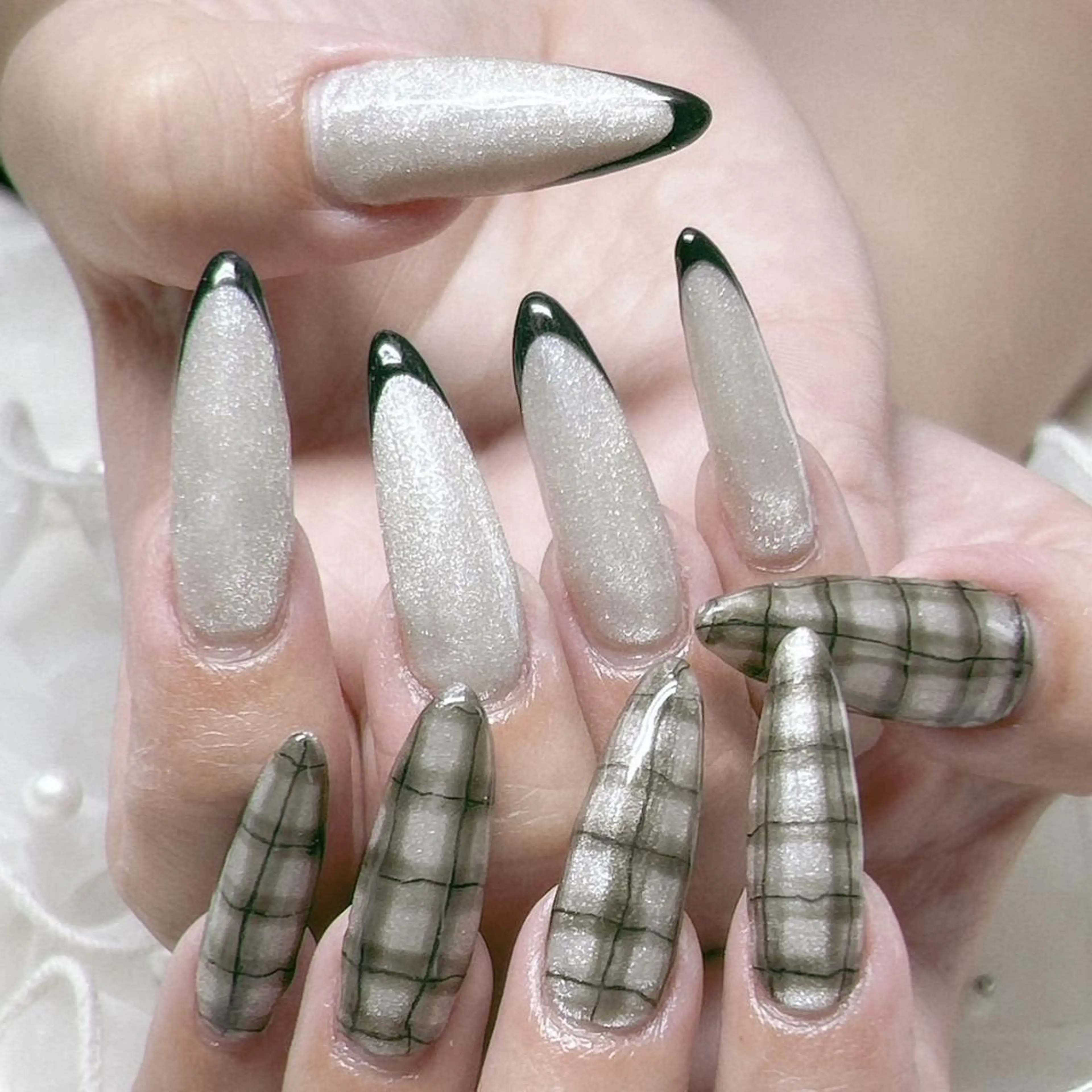 ネイル Nail salon Honey Beeのネイルデザイン