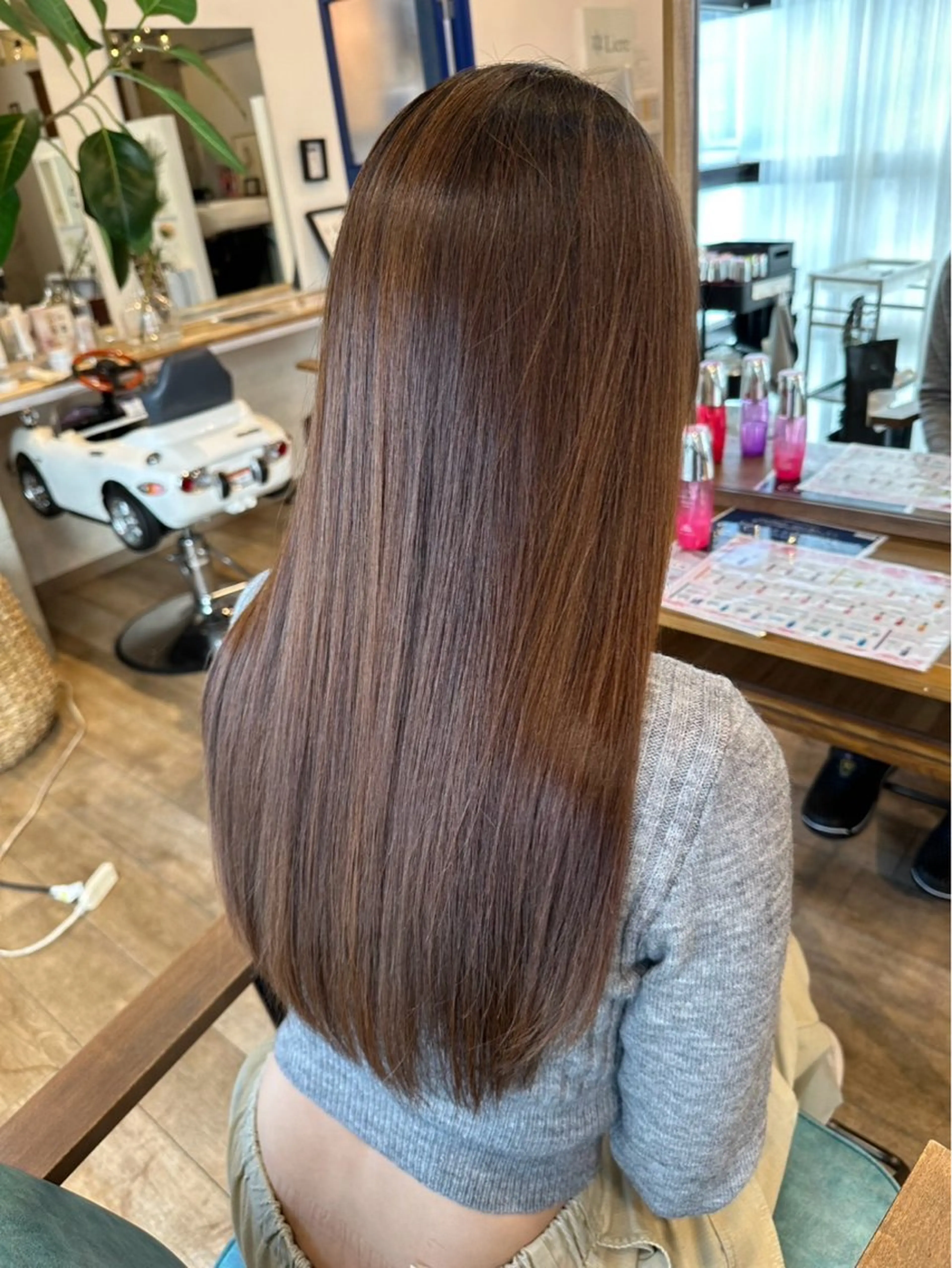 【癖毛が気になる方に🍁🍂】自然な仕上がり✨️縮毛矯正+ダメージ補修Aujuaトリートメント🎶の写真