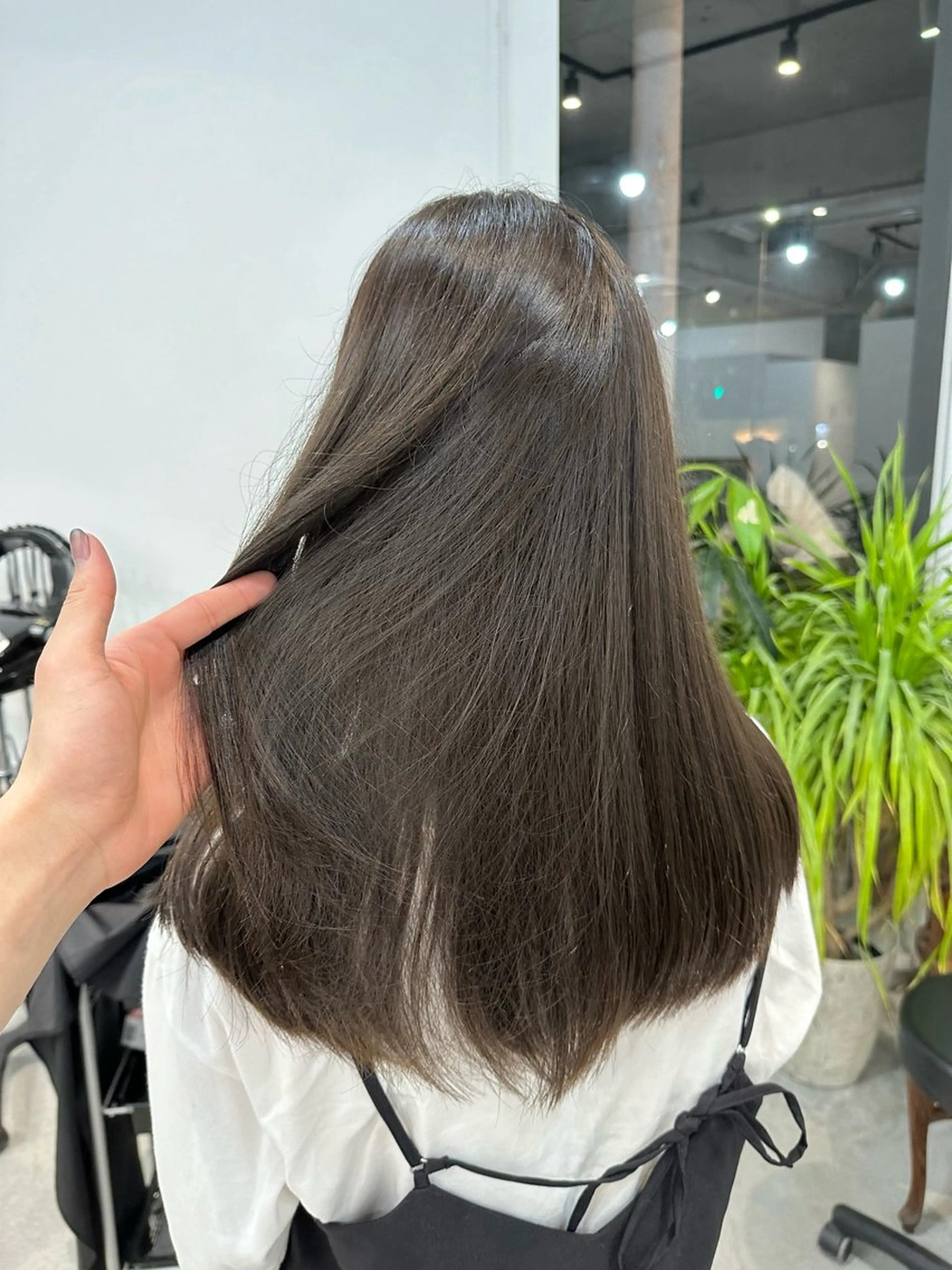 ロング カット ヘアカラー トリートメント カイリ /レイヤーカットのヘアスタイル