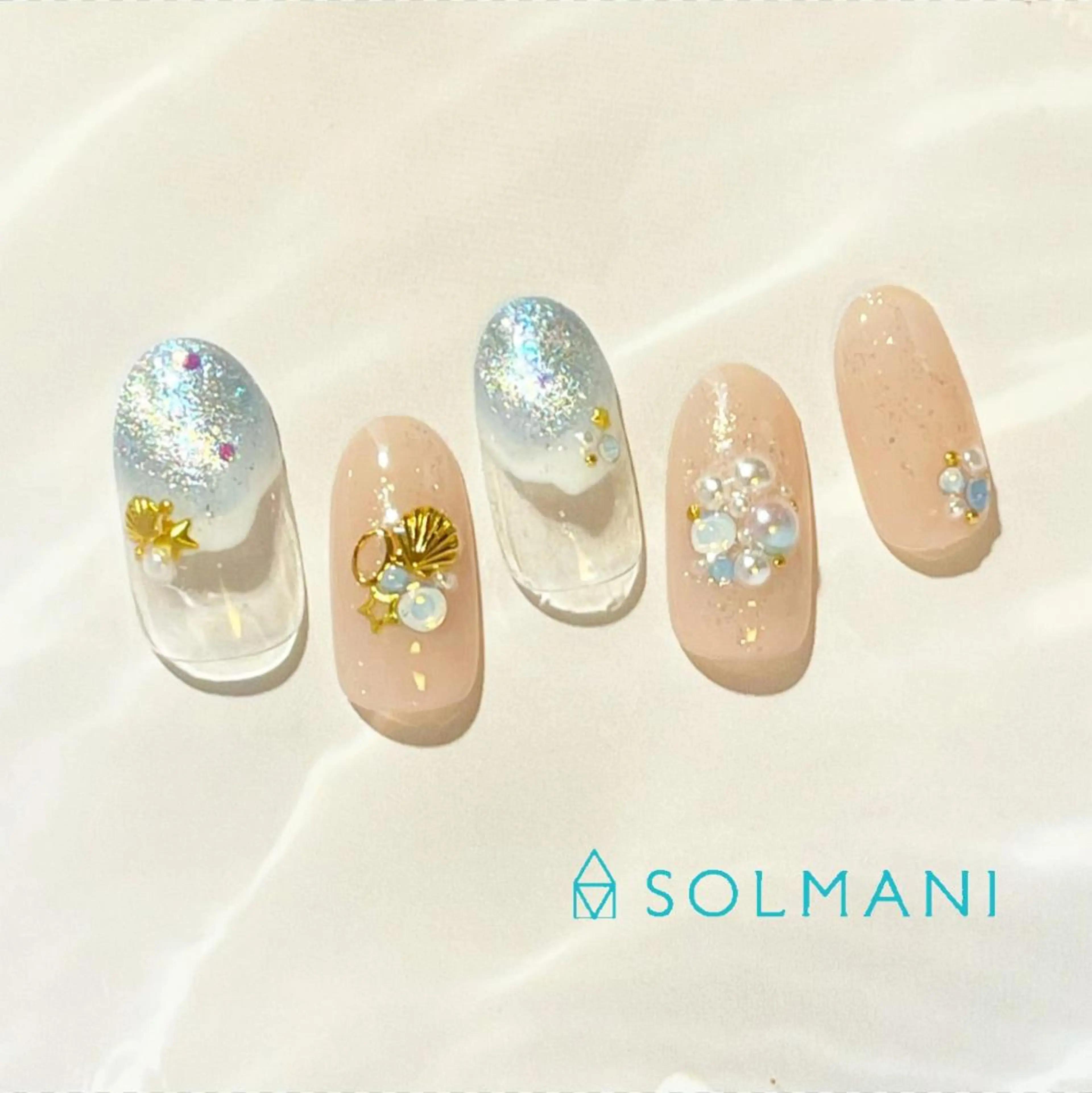 ネイル マグネットネイル SOLMANI 予約担当のネイルデザイン