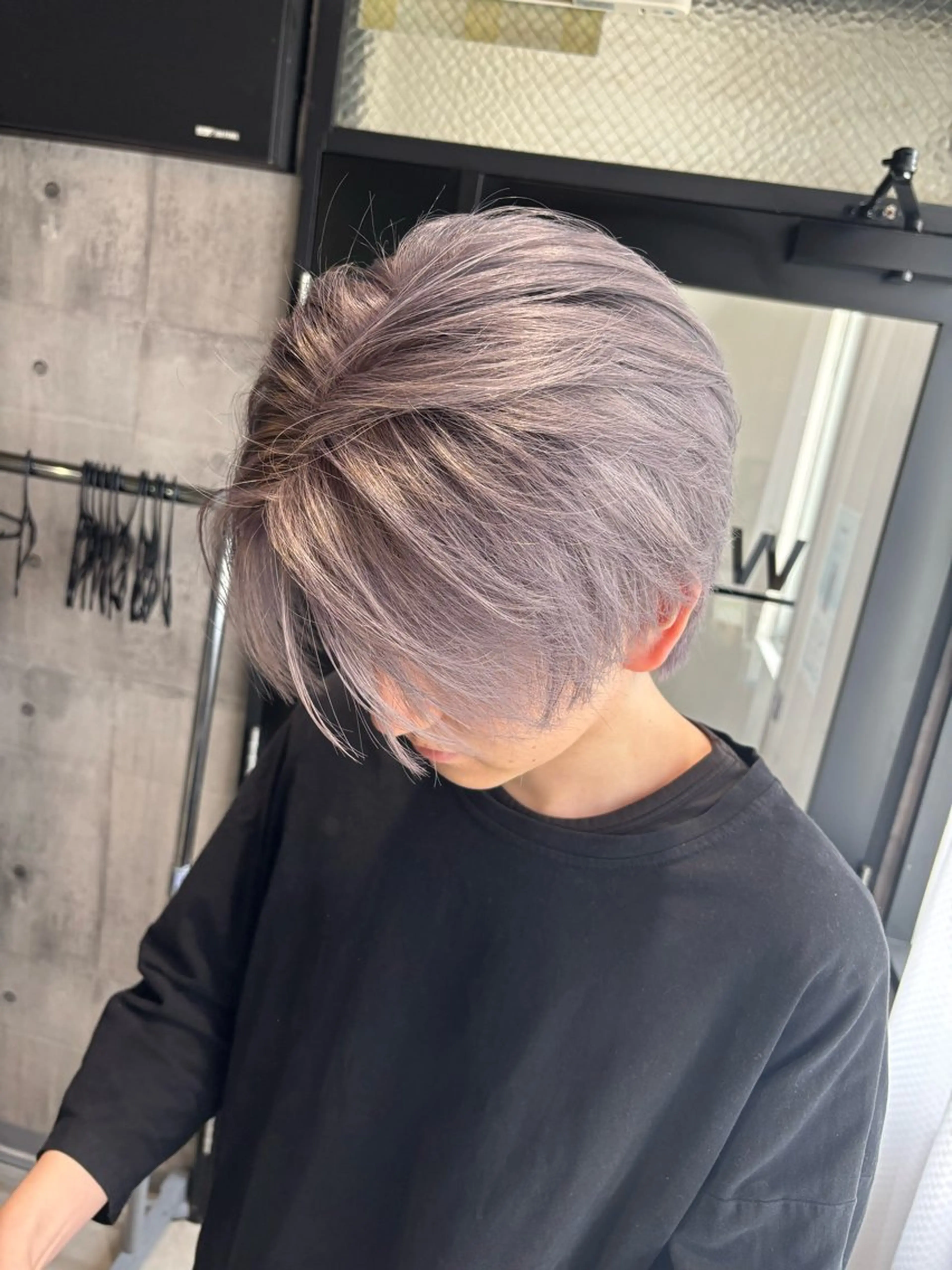 カラー メンズ メンズハイトーン グレージュ ハイトーンカラー ラベンダーカラー ラベンダーグレージュ カット ヘアカラー トリートメント _white【京橋店】所属・_WHITE / KENTOのヘアスタイル