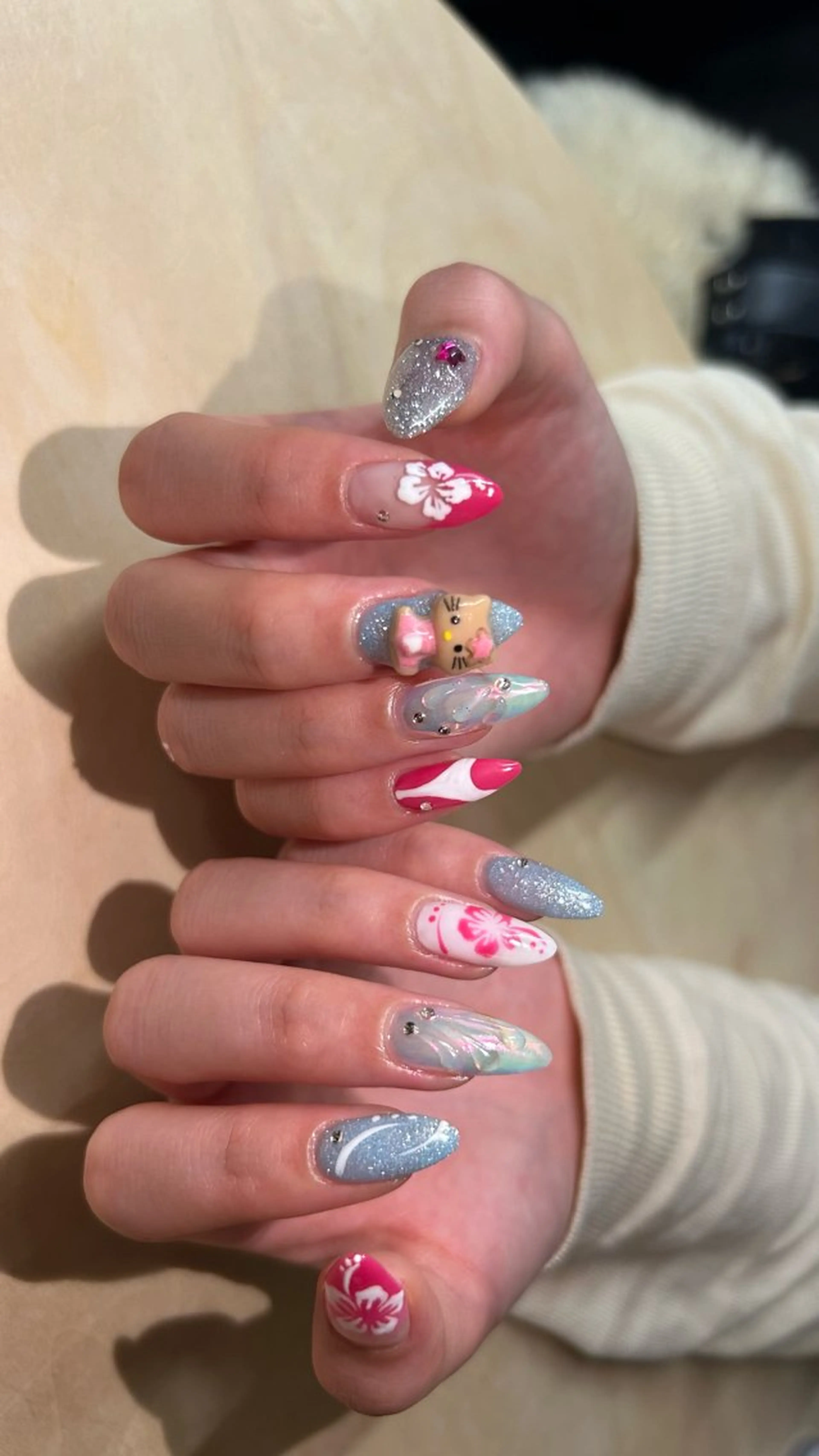 ネイル Shine'an Maaiのネイルデザイン