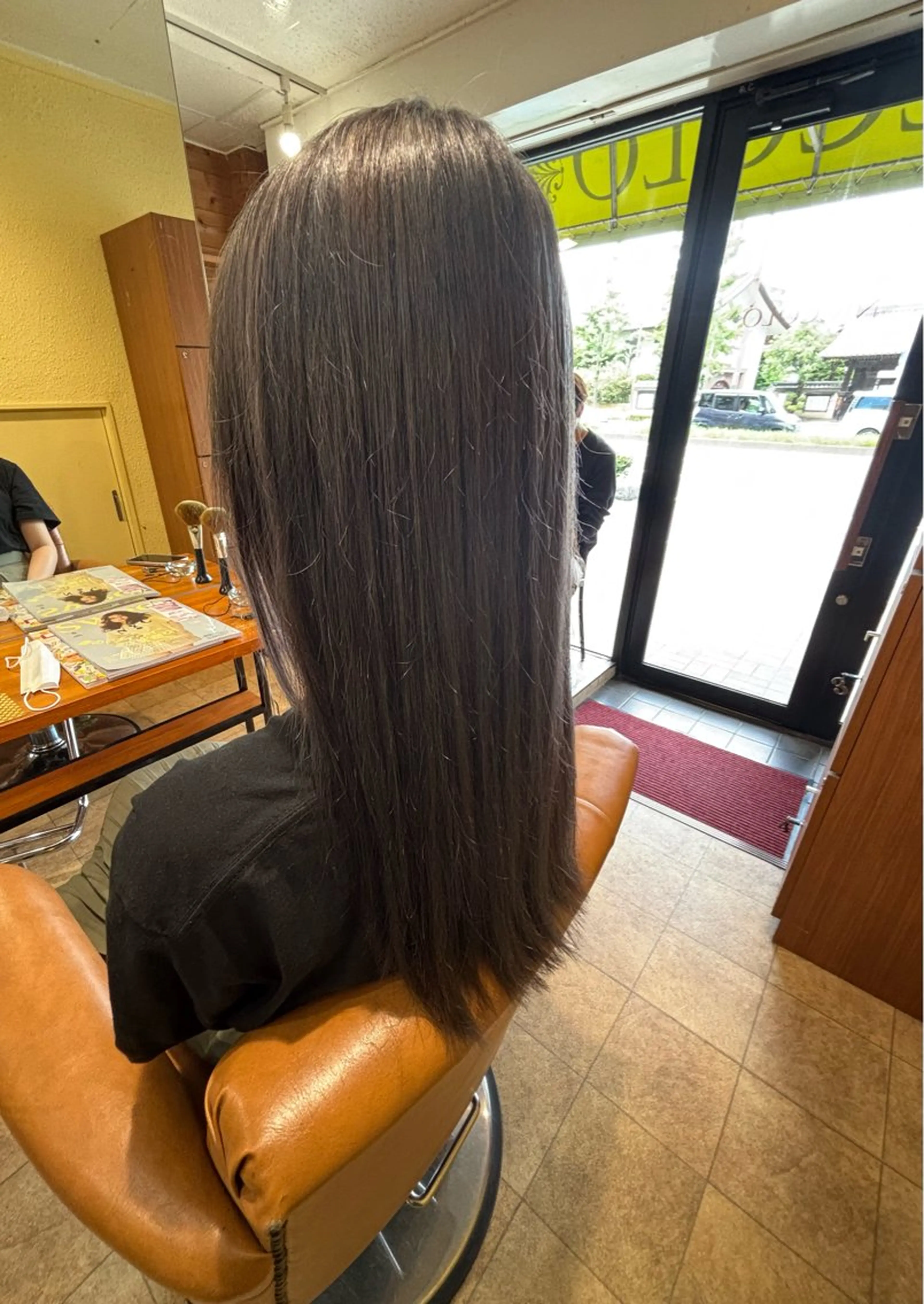 ロング カラー ブリーチ KOUKI メンズカットのヘアスタイル