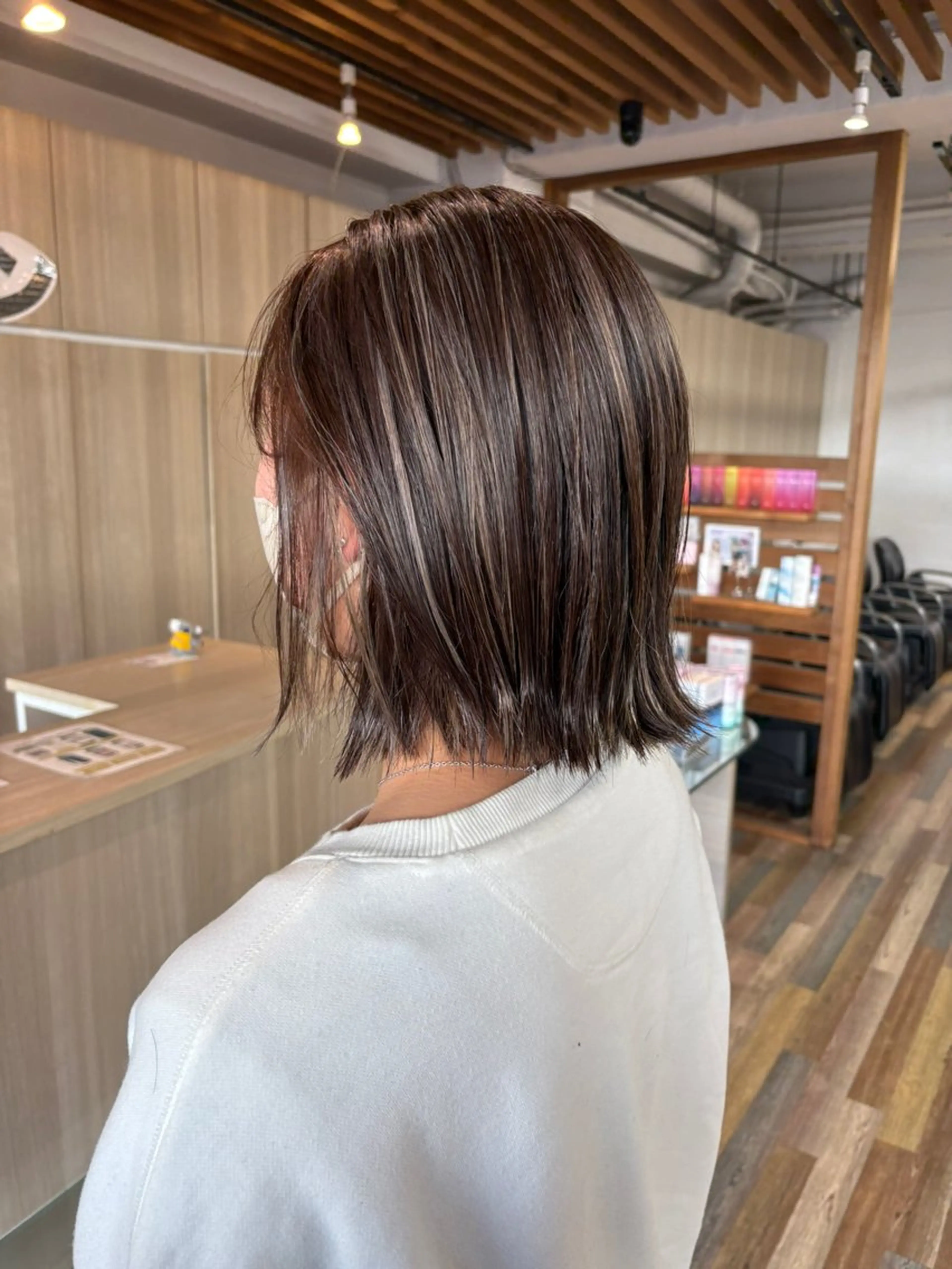 ミディアム ヘアカラー トリートメント 志賀　輝/ハイライト /縮毛矯正/髪質改善のヘアスタイル