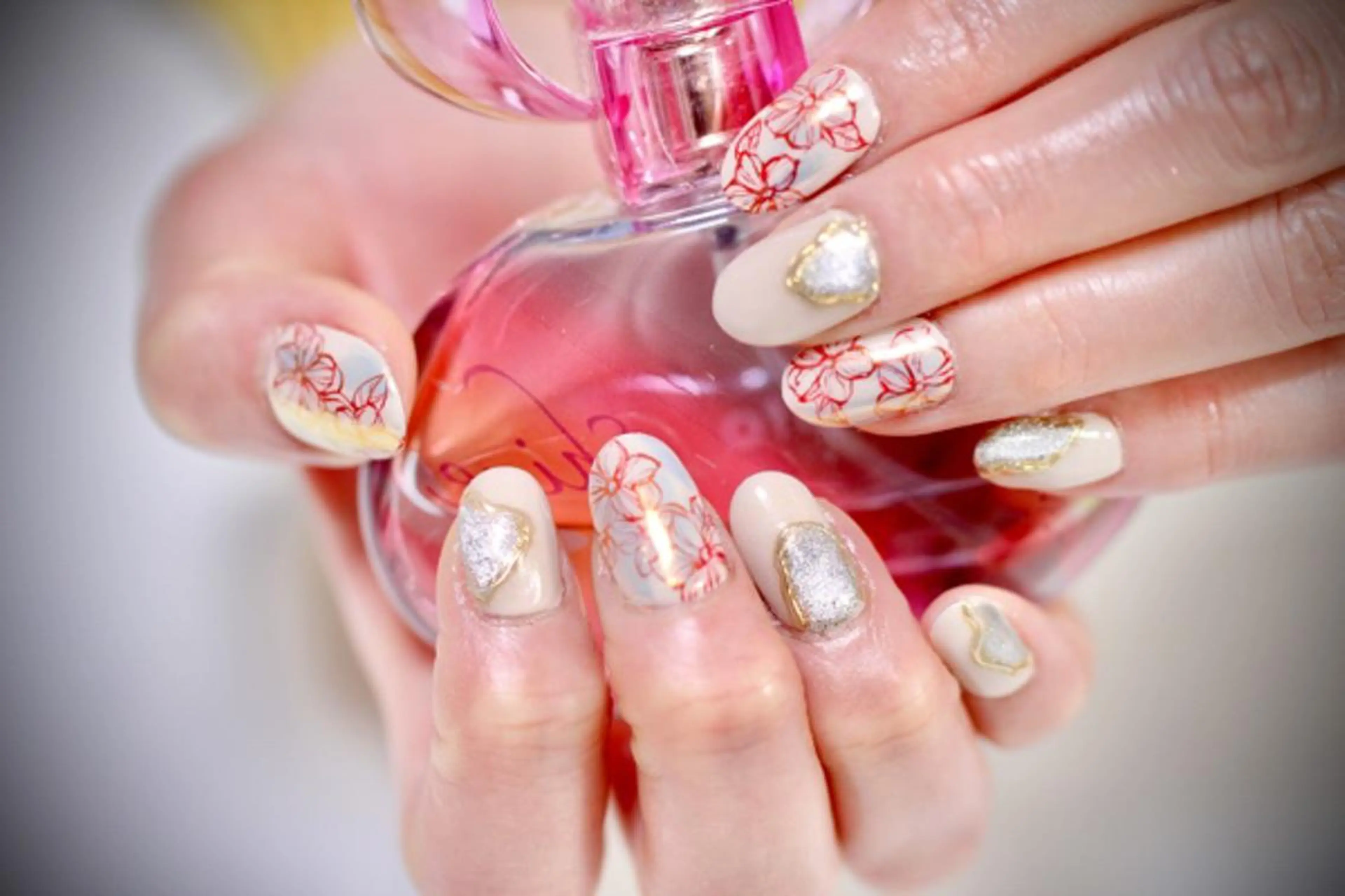 ネイル アートネイル フラワーネイル ジェルネイル マグネットネイル ミラーネイル ママリンド　志村坂上店所属・しみ えんのネイルデザイン